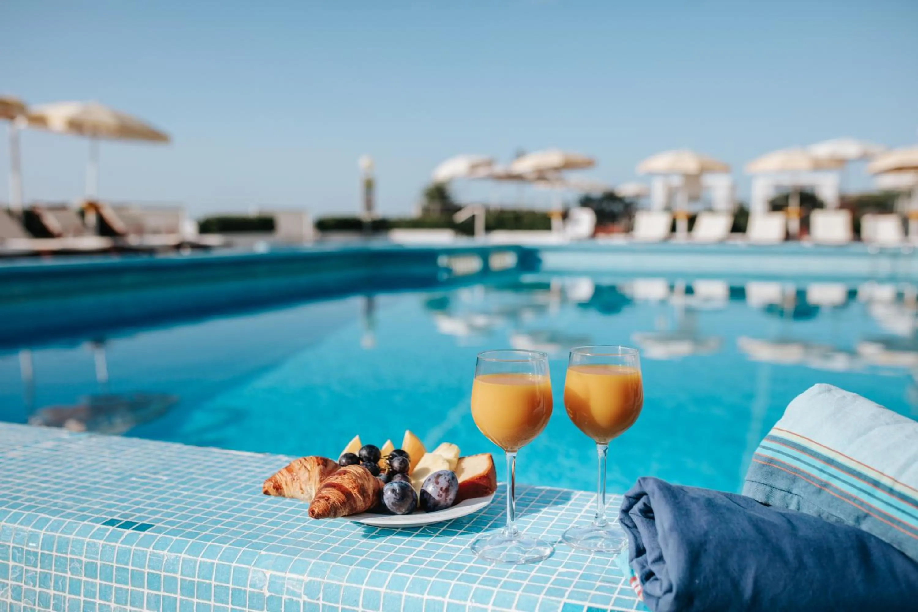 Swimming pool in Hotel Capitol