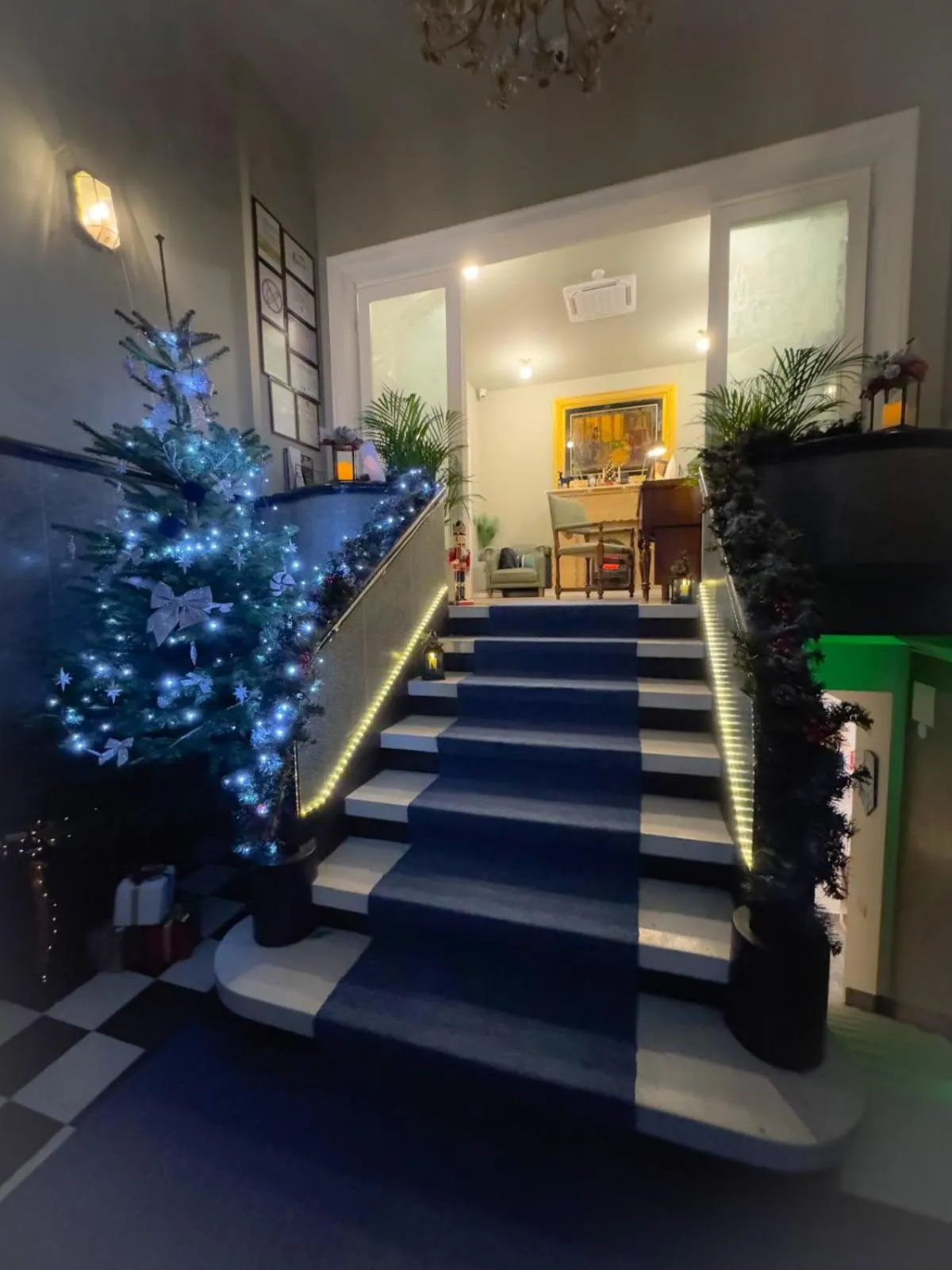 Decorative detail in Nobel Boutique