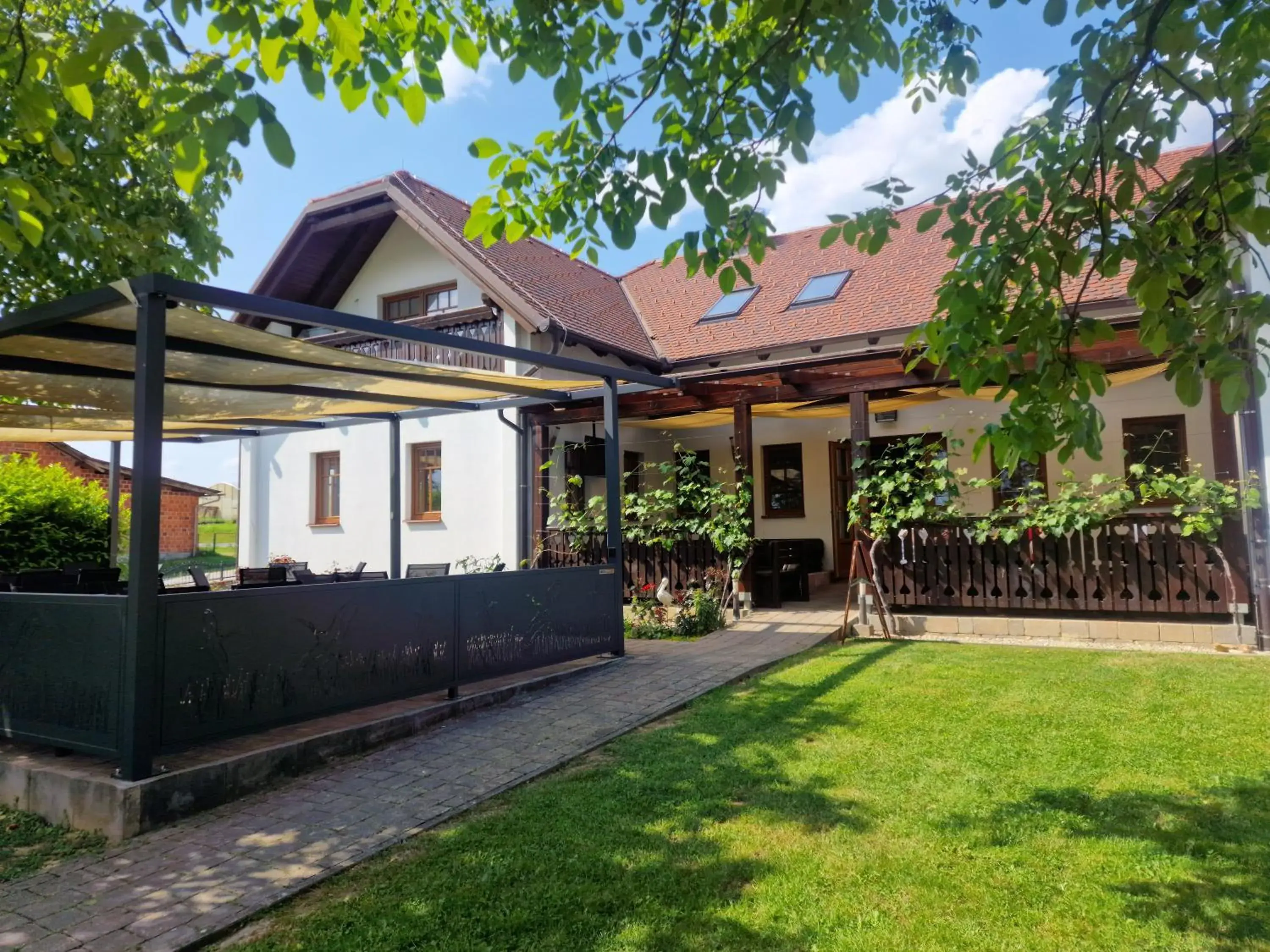 Pri štorklji Pri štorklji