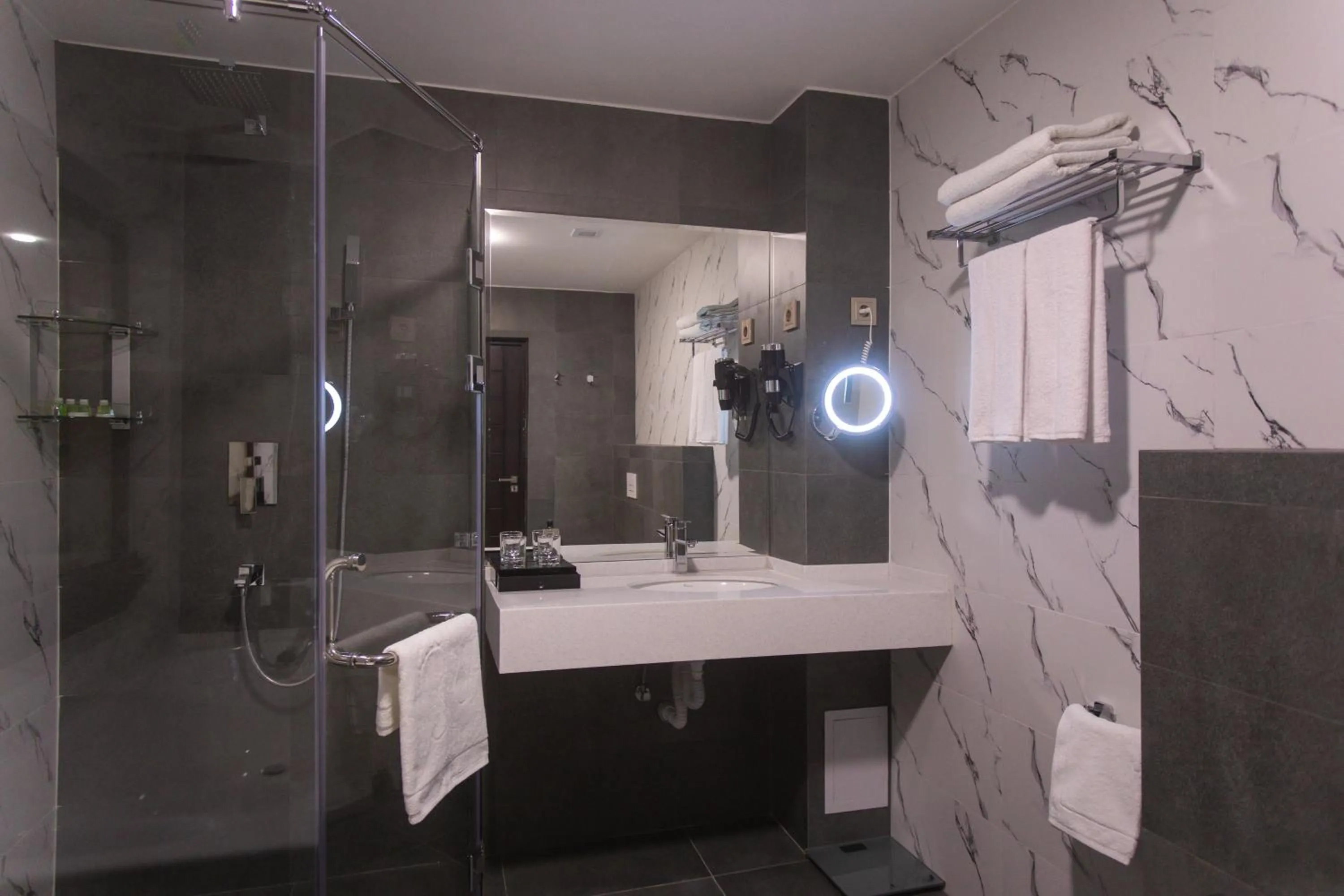 ARCHAZOR Mountain Resort