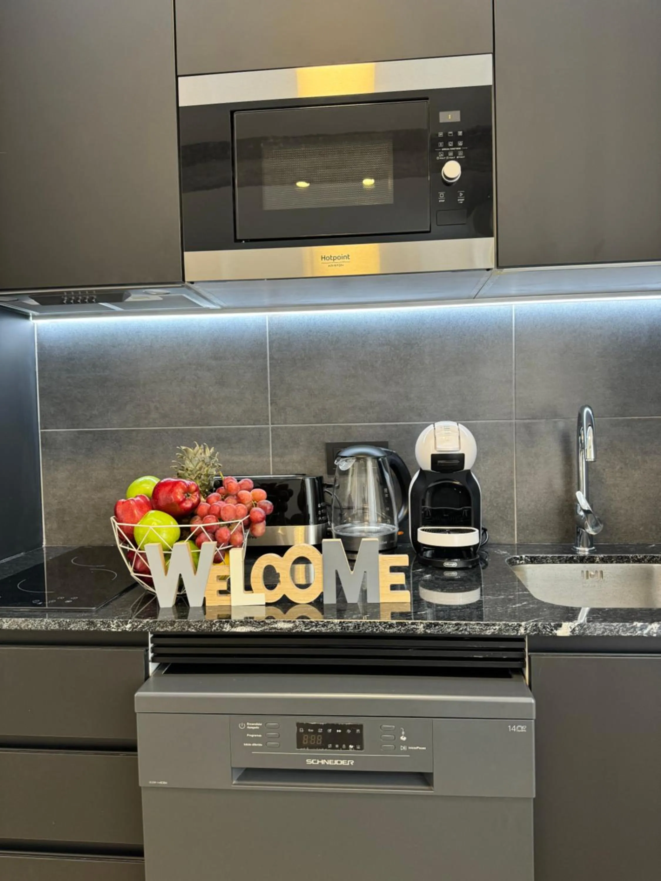 Coffee/tea facilities in Apart-hotel Happy Life