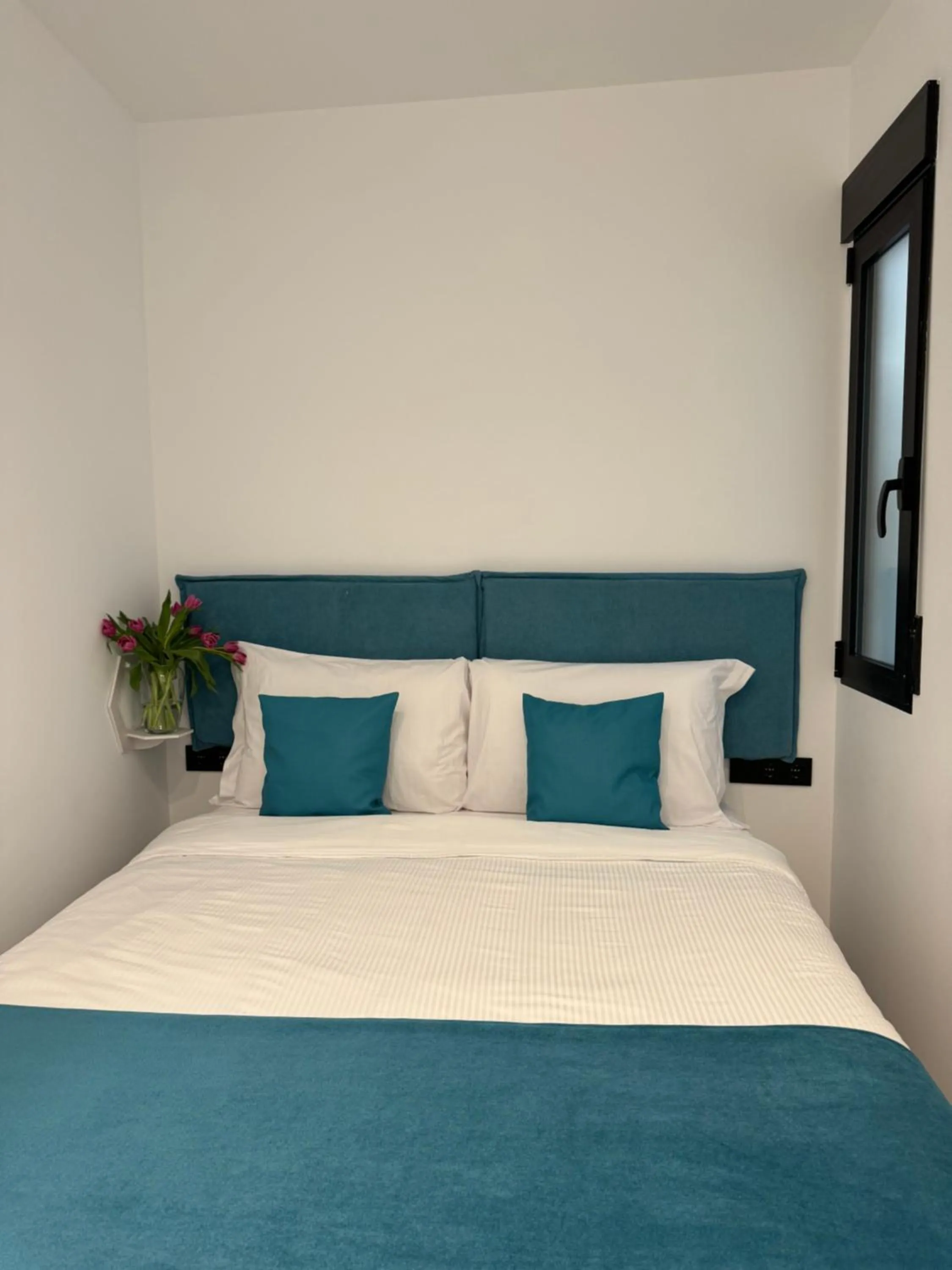 Bed in Apart-hotel Happy Life