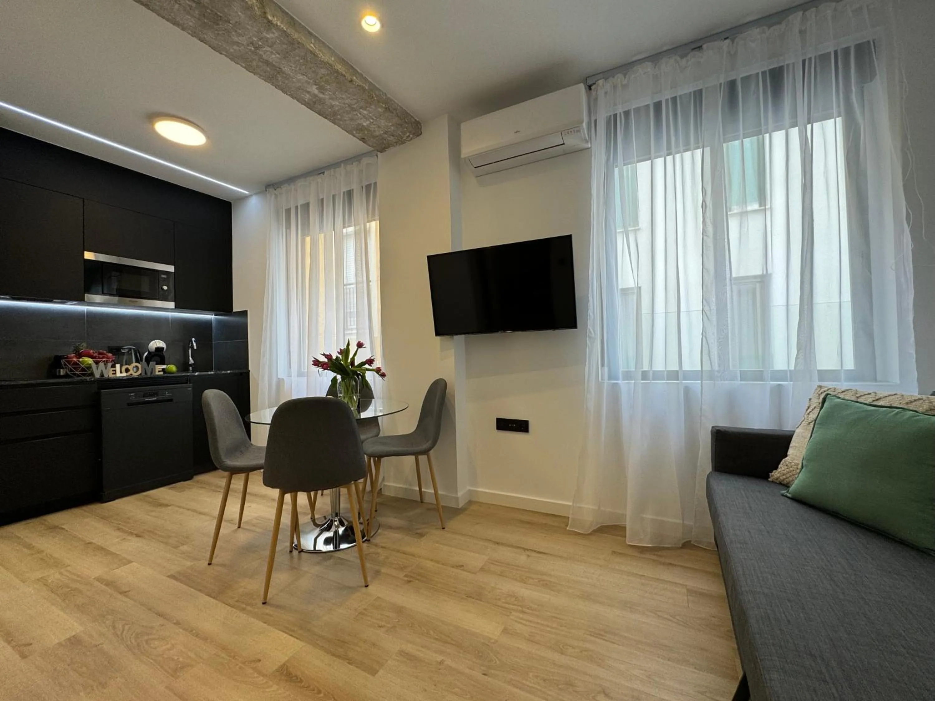 TV and multimedia in Apart-hotel Happy Life