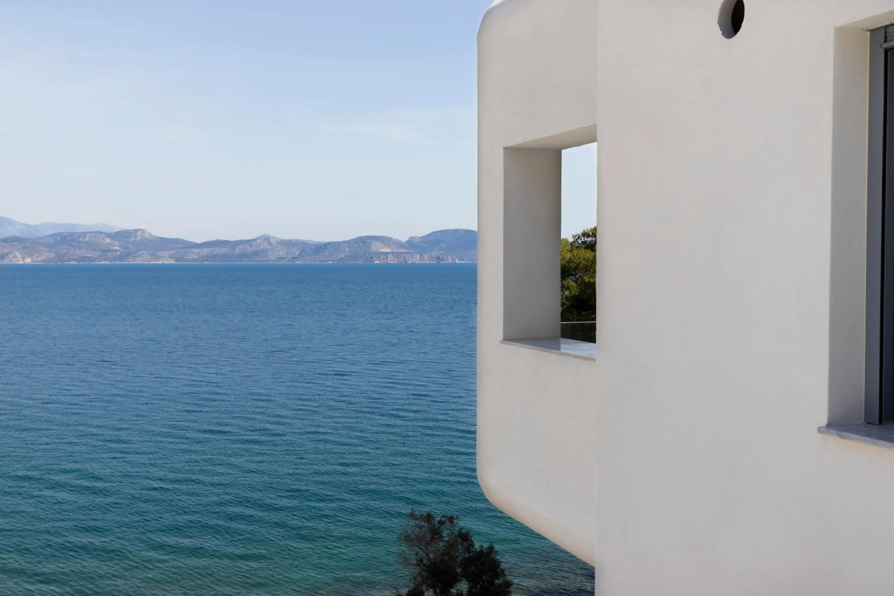 Property building in Anavalos