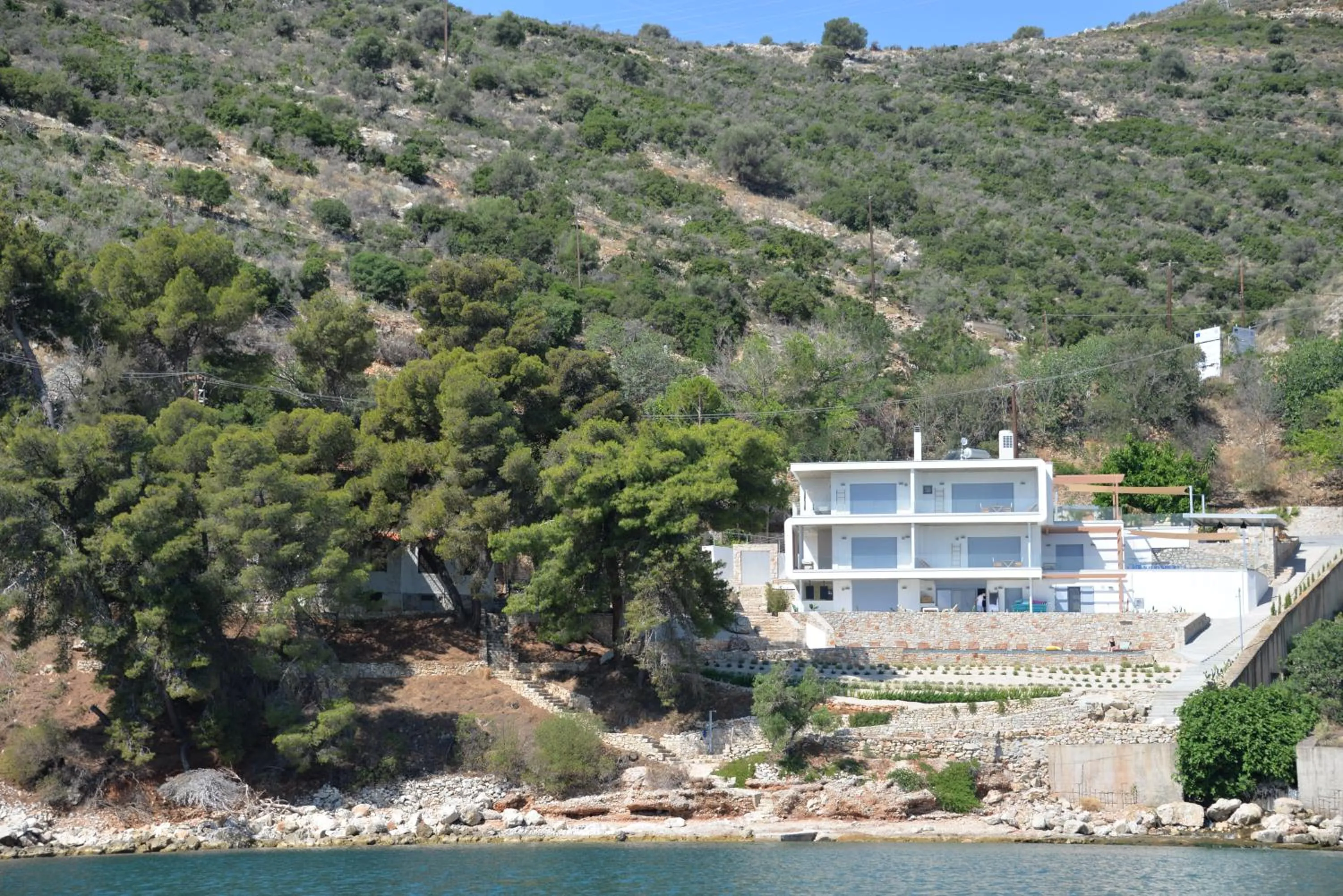 Property building in Anavalos