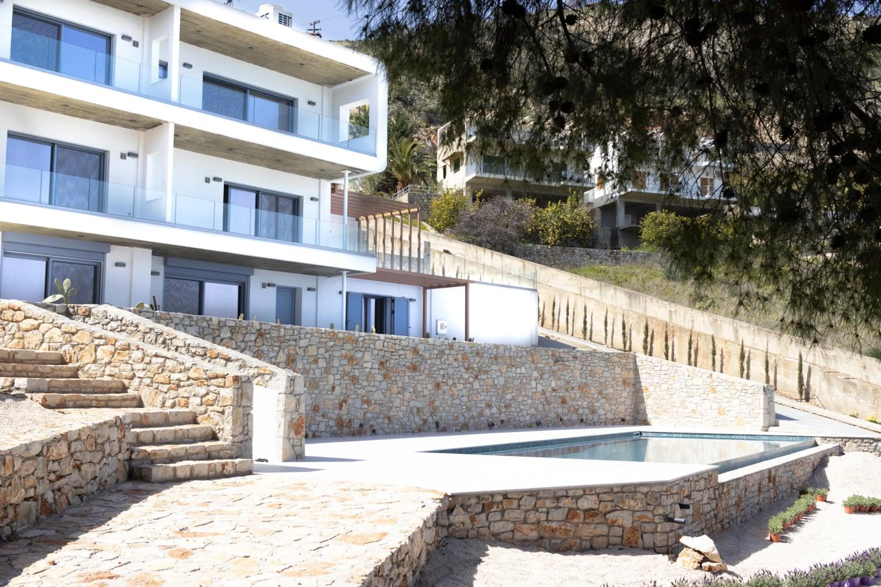 Property building in Anavalos