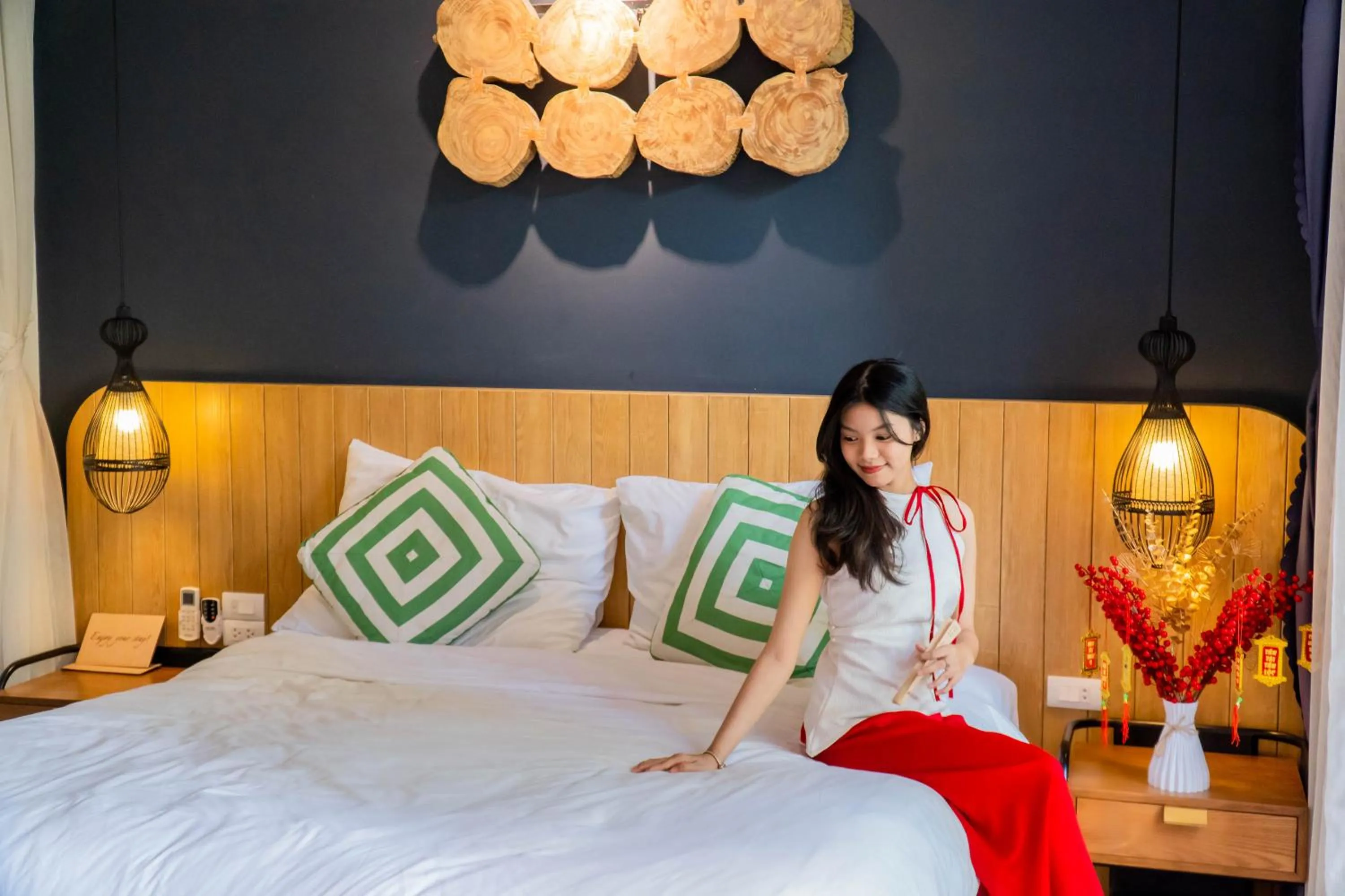 People, Bed in Seaforest Hotel by Haviland