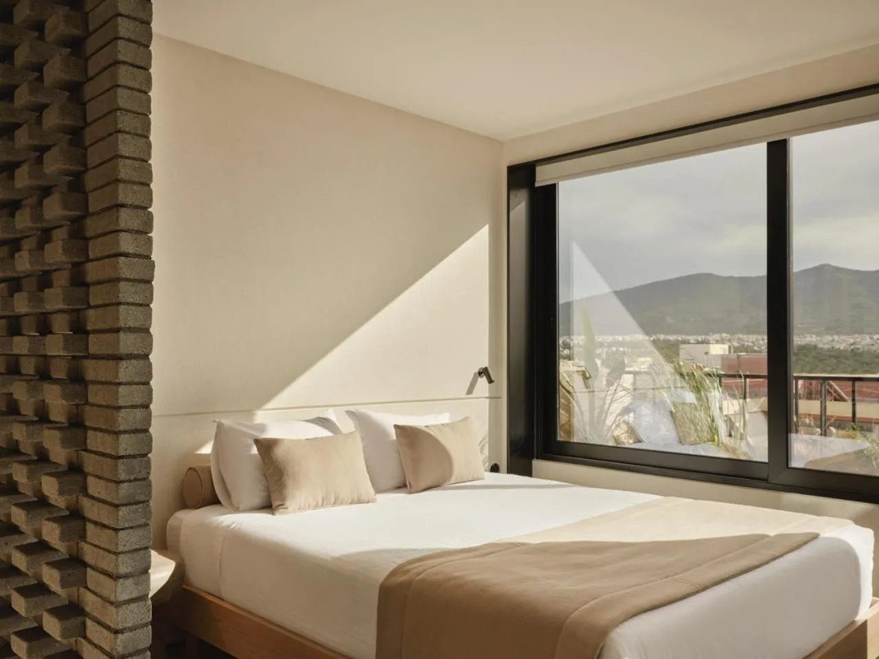 Bed in The Newel Psychiko