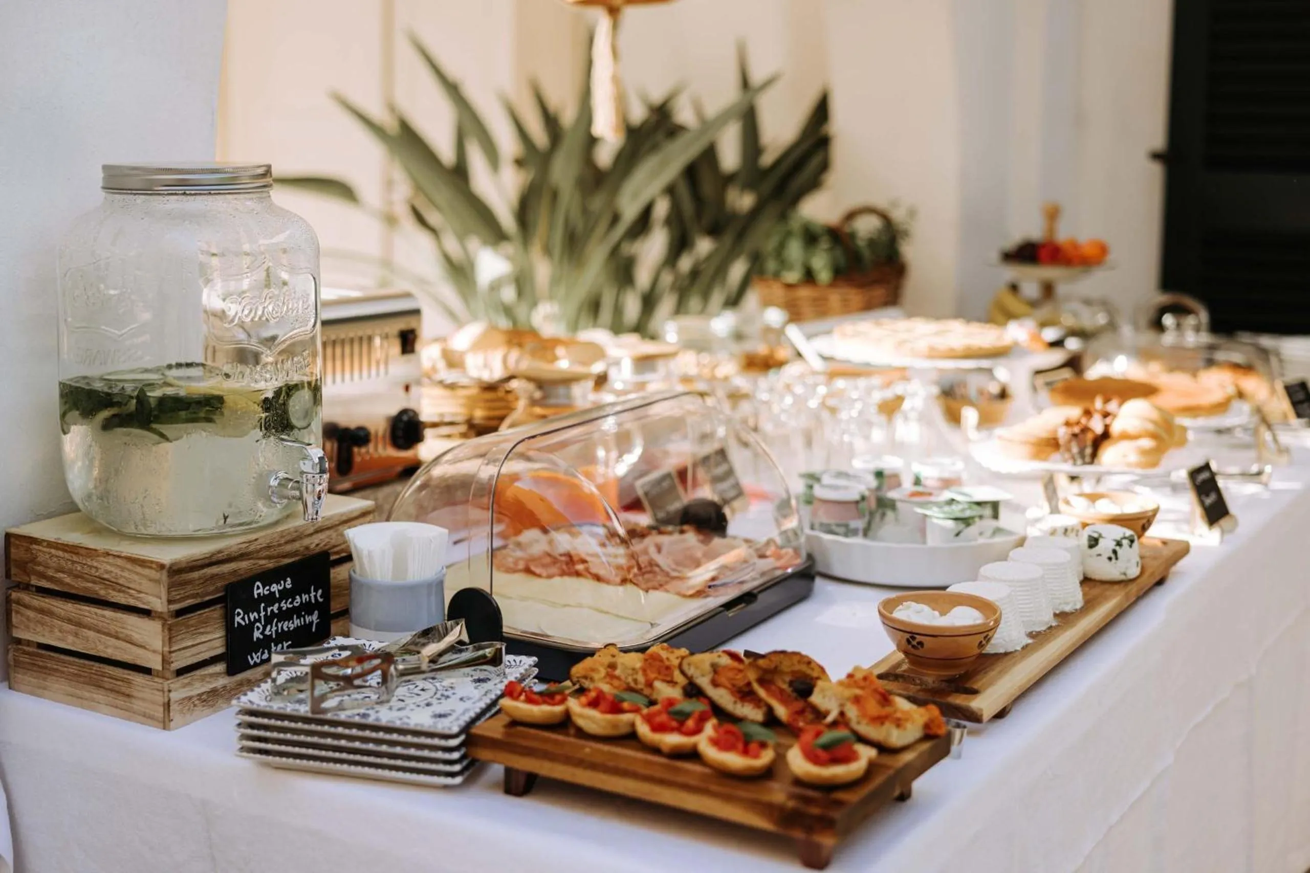 Breakfast in Villa Sardella