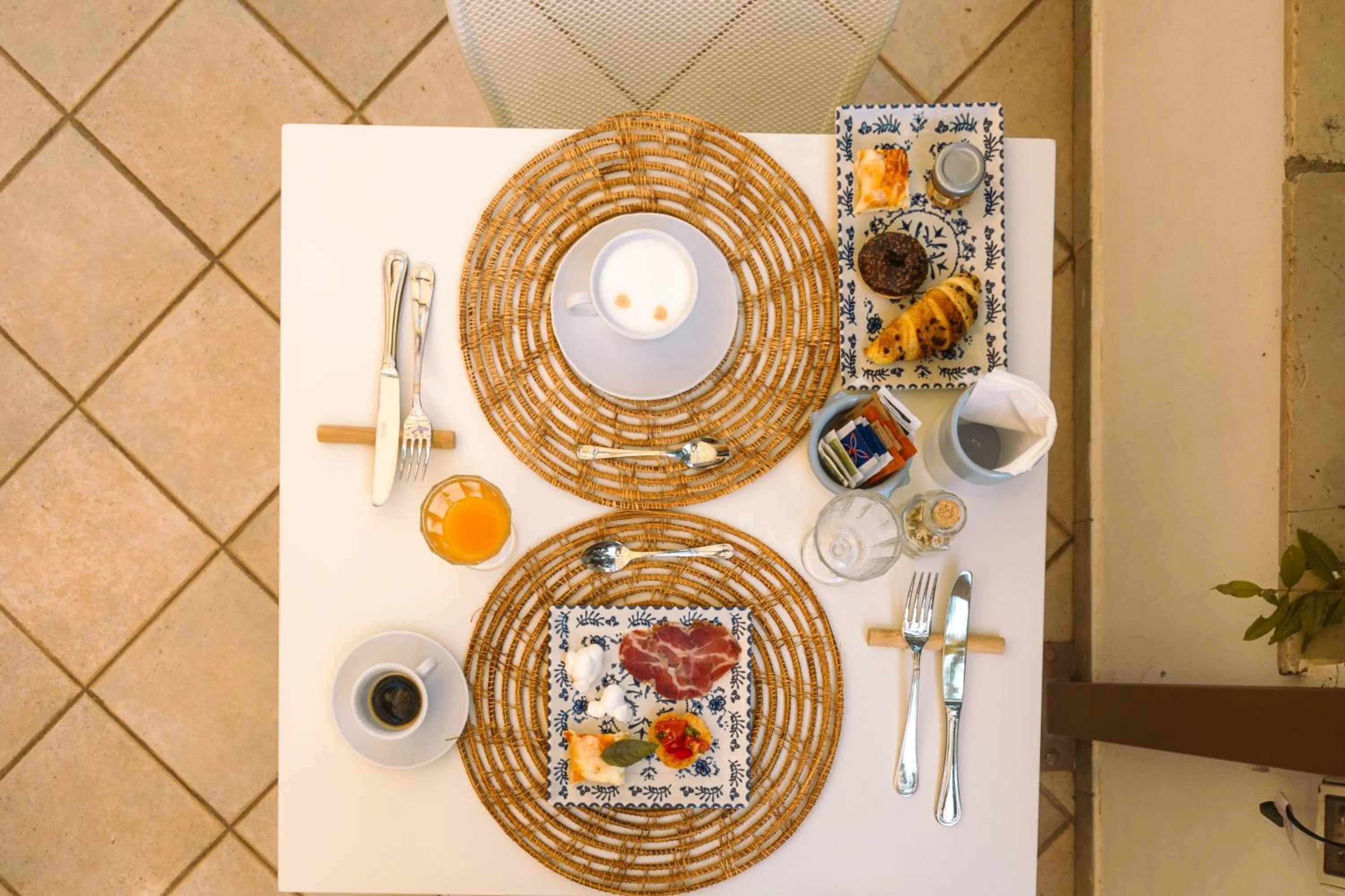 Breakfast in Villa Sardella