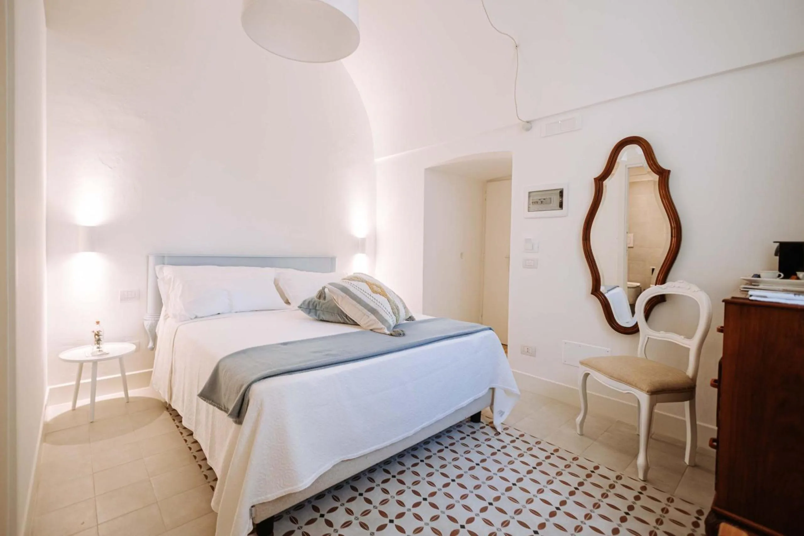 Bedroom, Bed in Villa Sardella