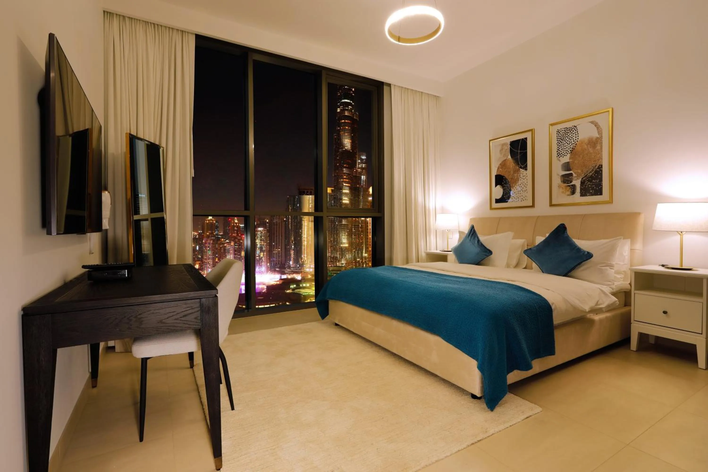 TV and multimedia, Bed in Elegant Apartment with Direct access to Dubai Mall