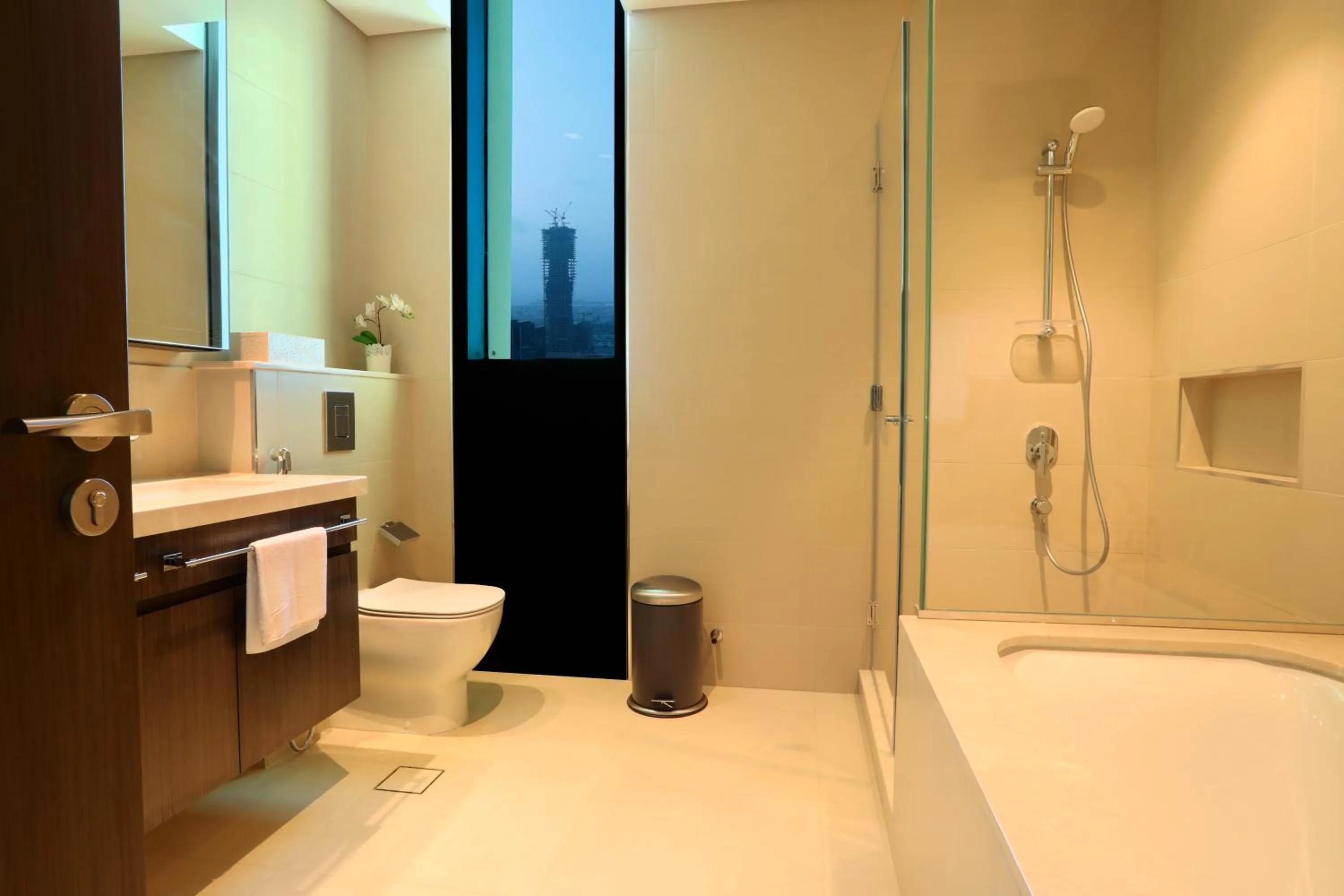 Shower in Elegant Apartment with Direct access to Dubai Mall