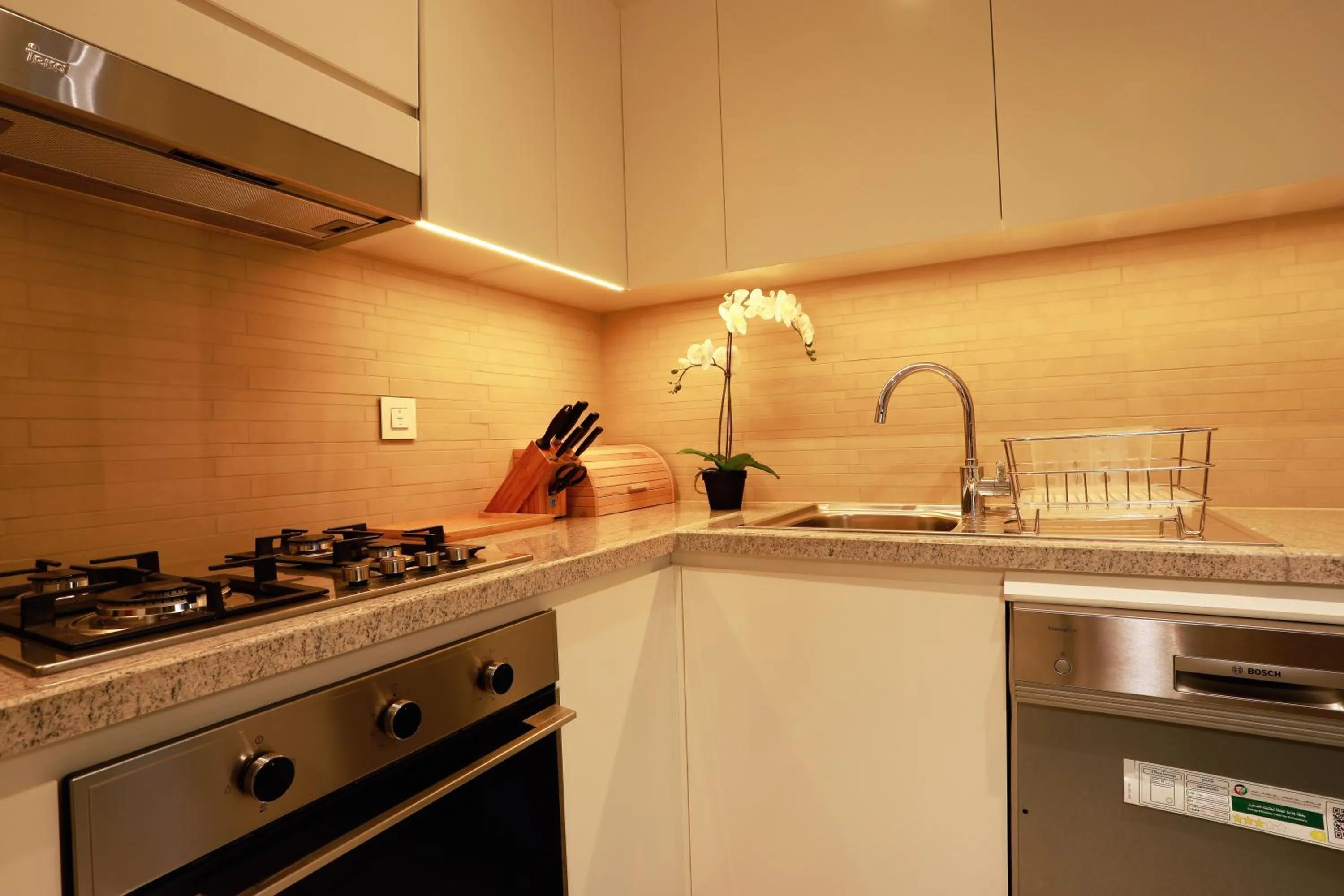 Kitchen or kitchenette in Elegant Apartment with Direct access to Dubai Mall