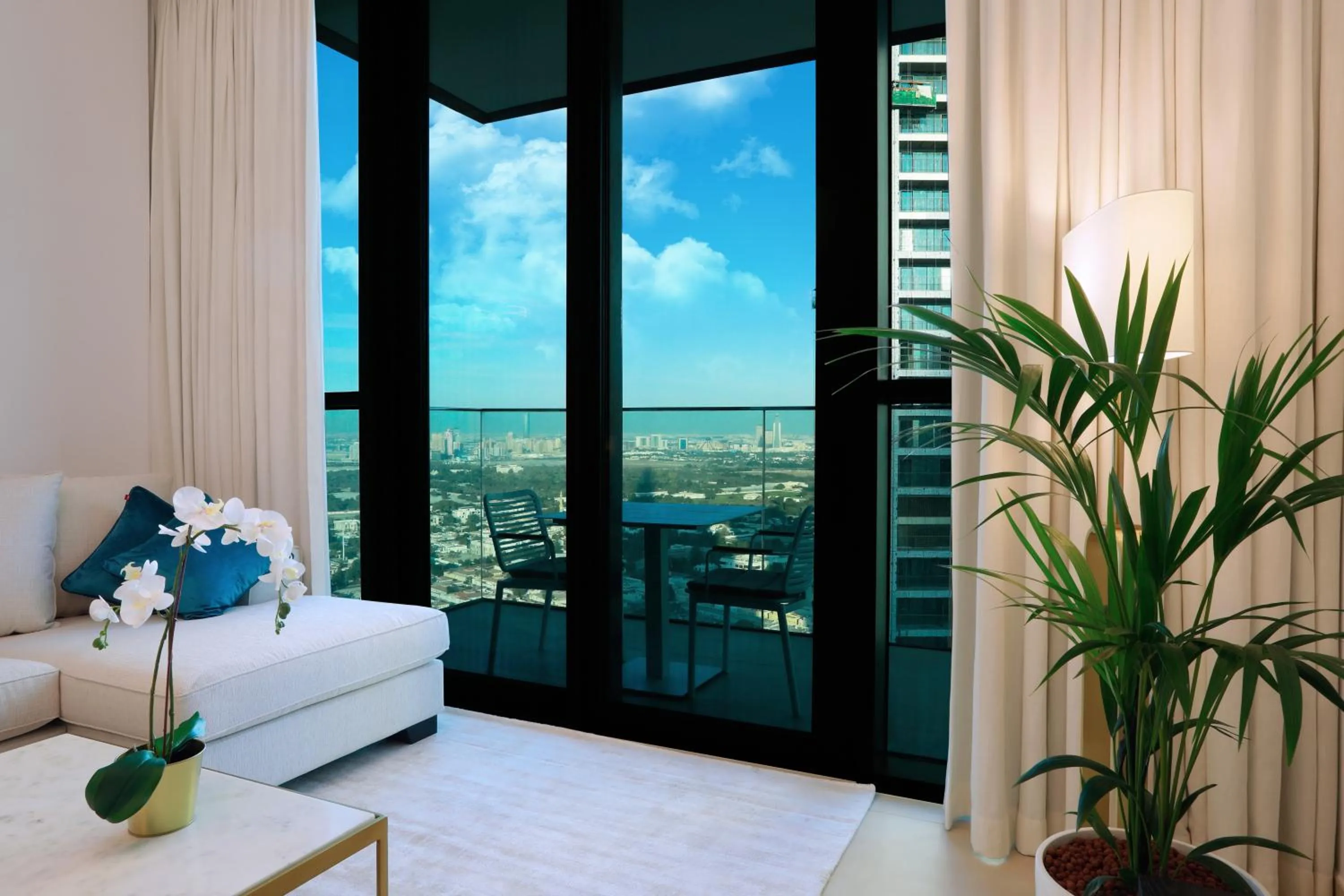 View (from property/room), Bed in Elegant Apartment with Direct access to Dubai Mall