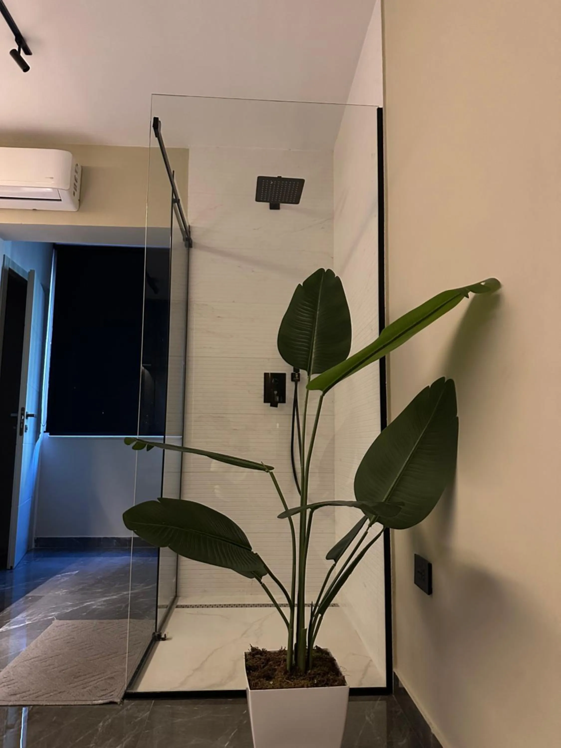 La Mirage Suites & Apartments