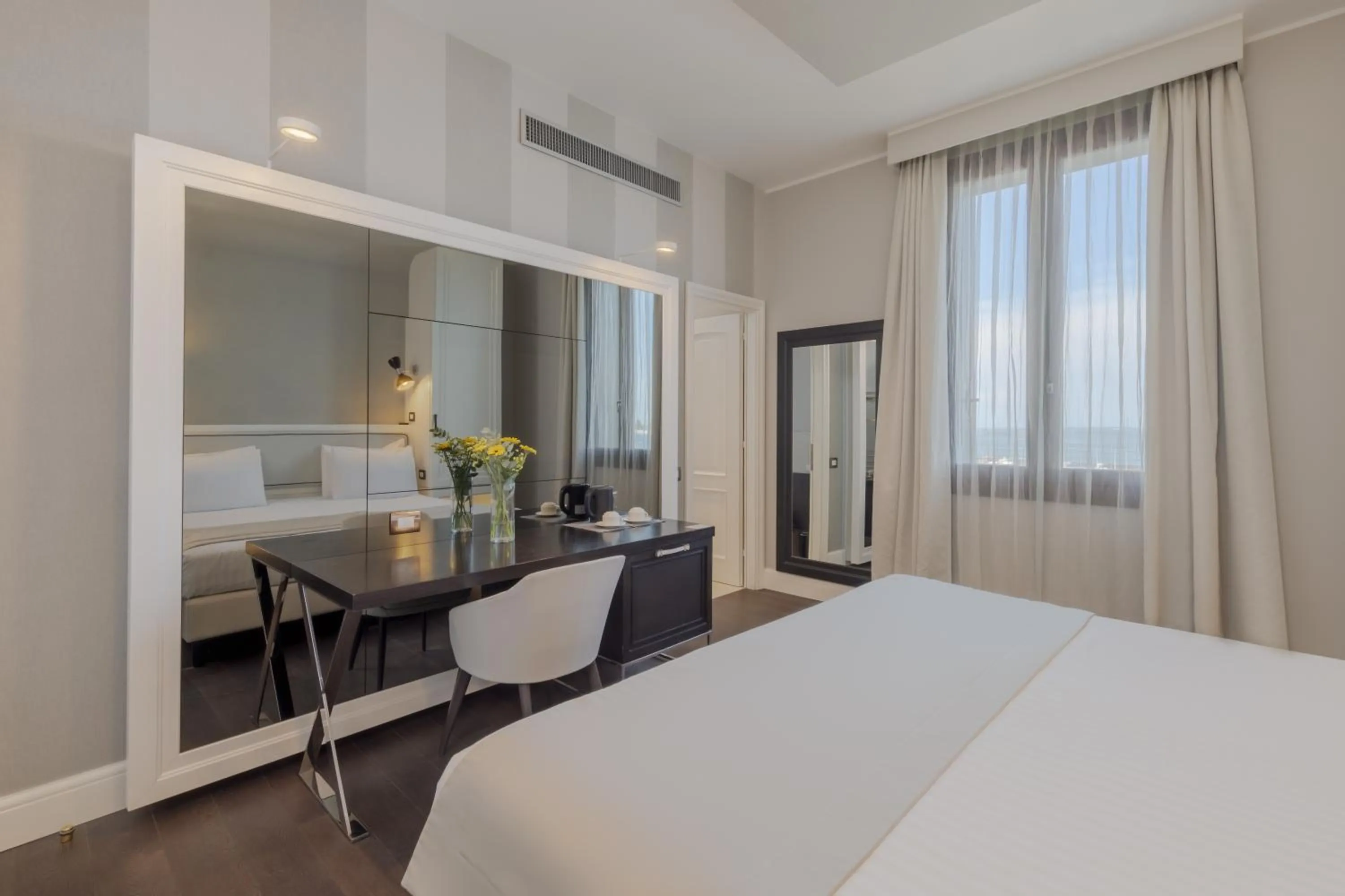 Bedroom, Bed in Hotel Grande Italia