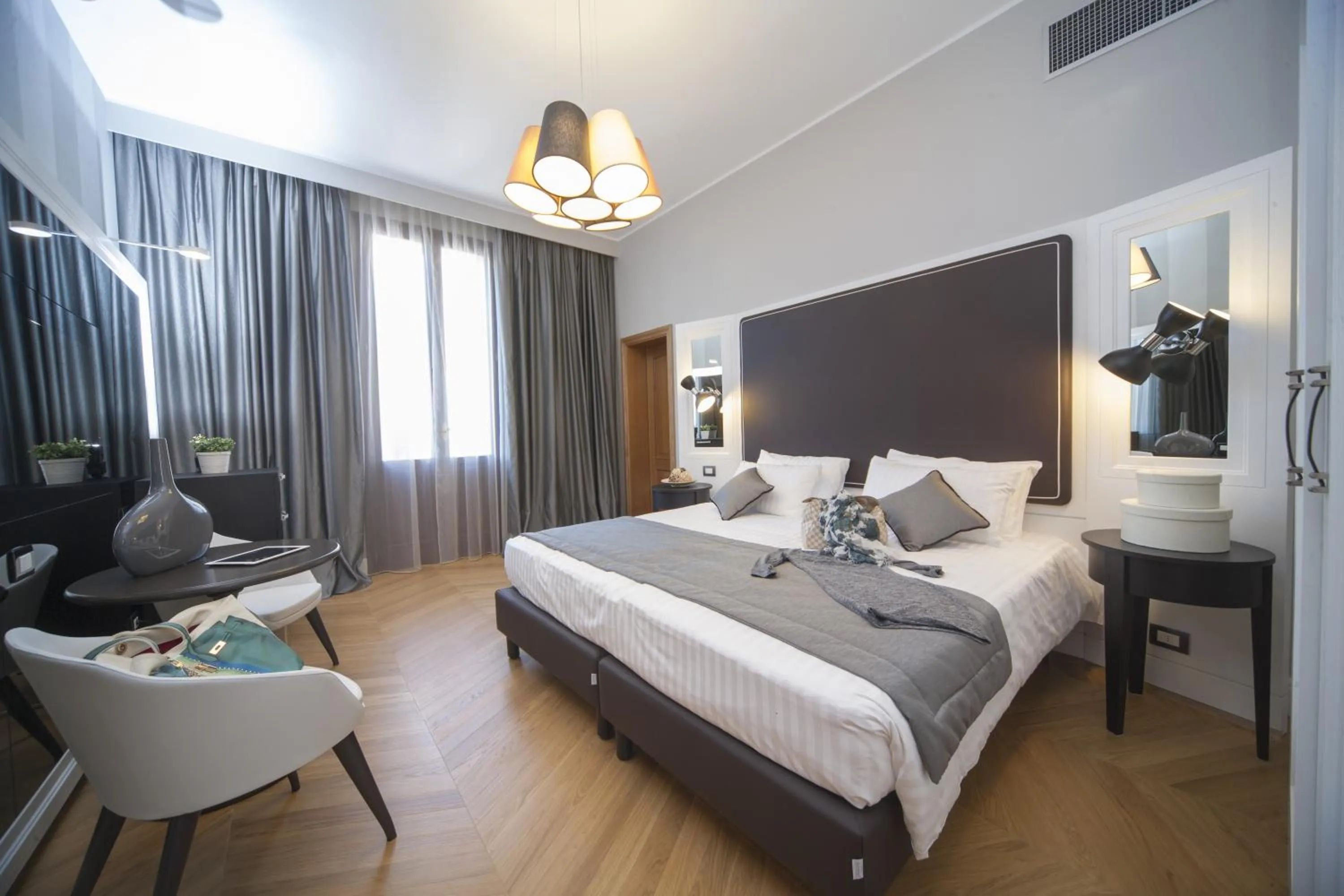 Bed in Hotel Grande Italia