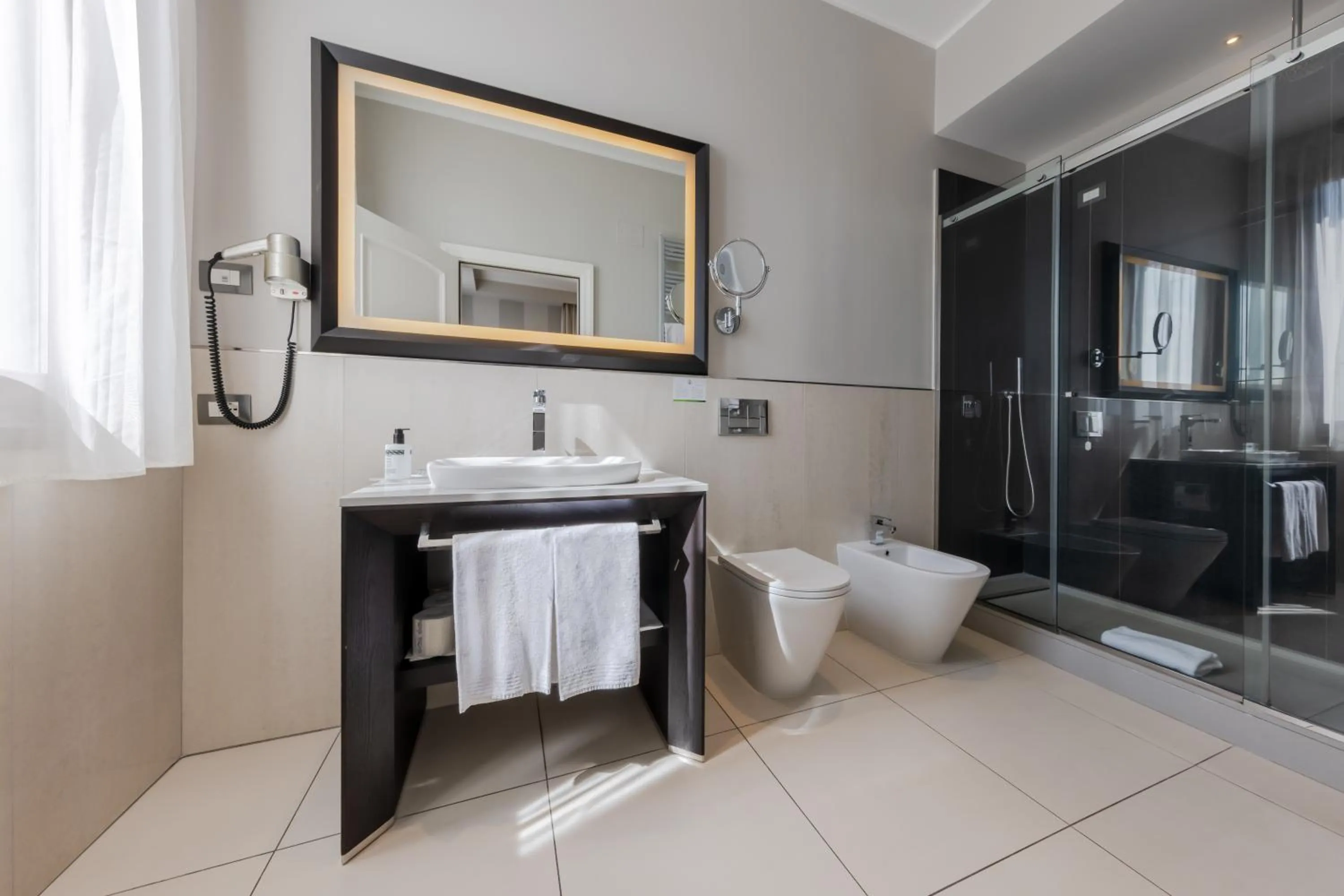 Bathroom in Hotel Grande Italia