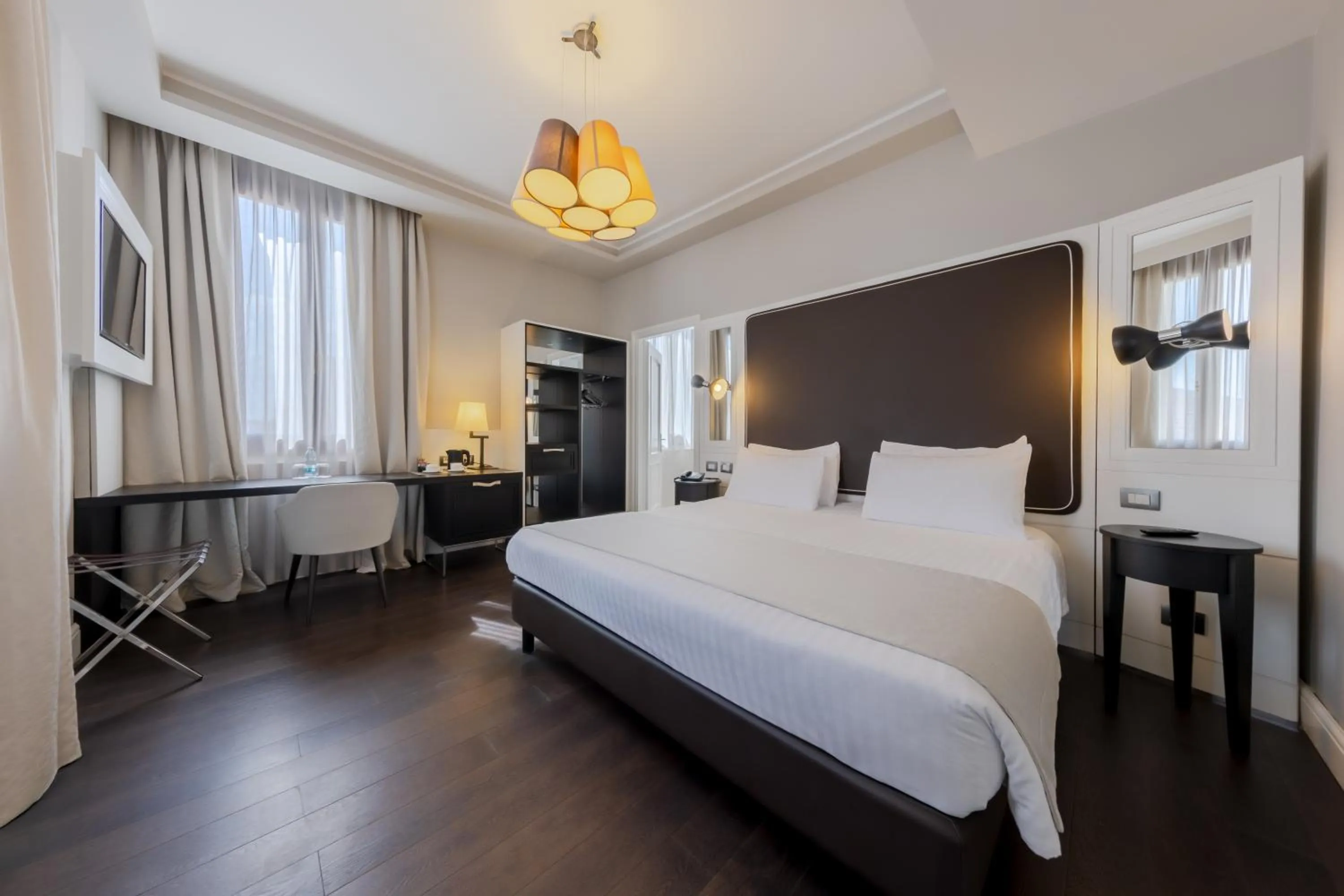 Bed in Hotel Grande Italia