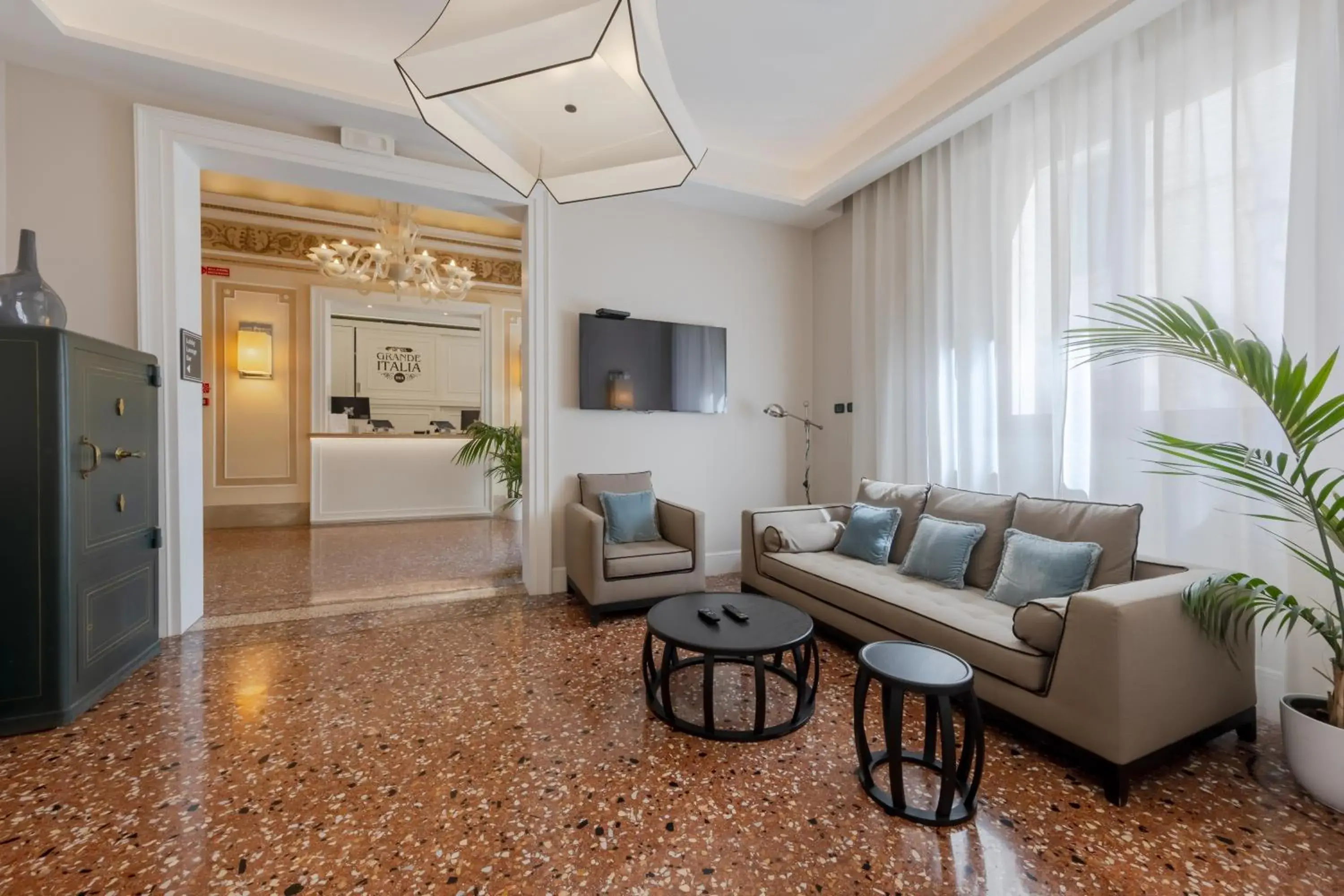 Lobby or reception in Hotel Grande Italia Lobby or reception in Hotel Grande Italia