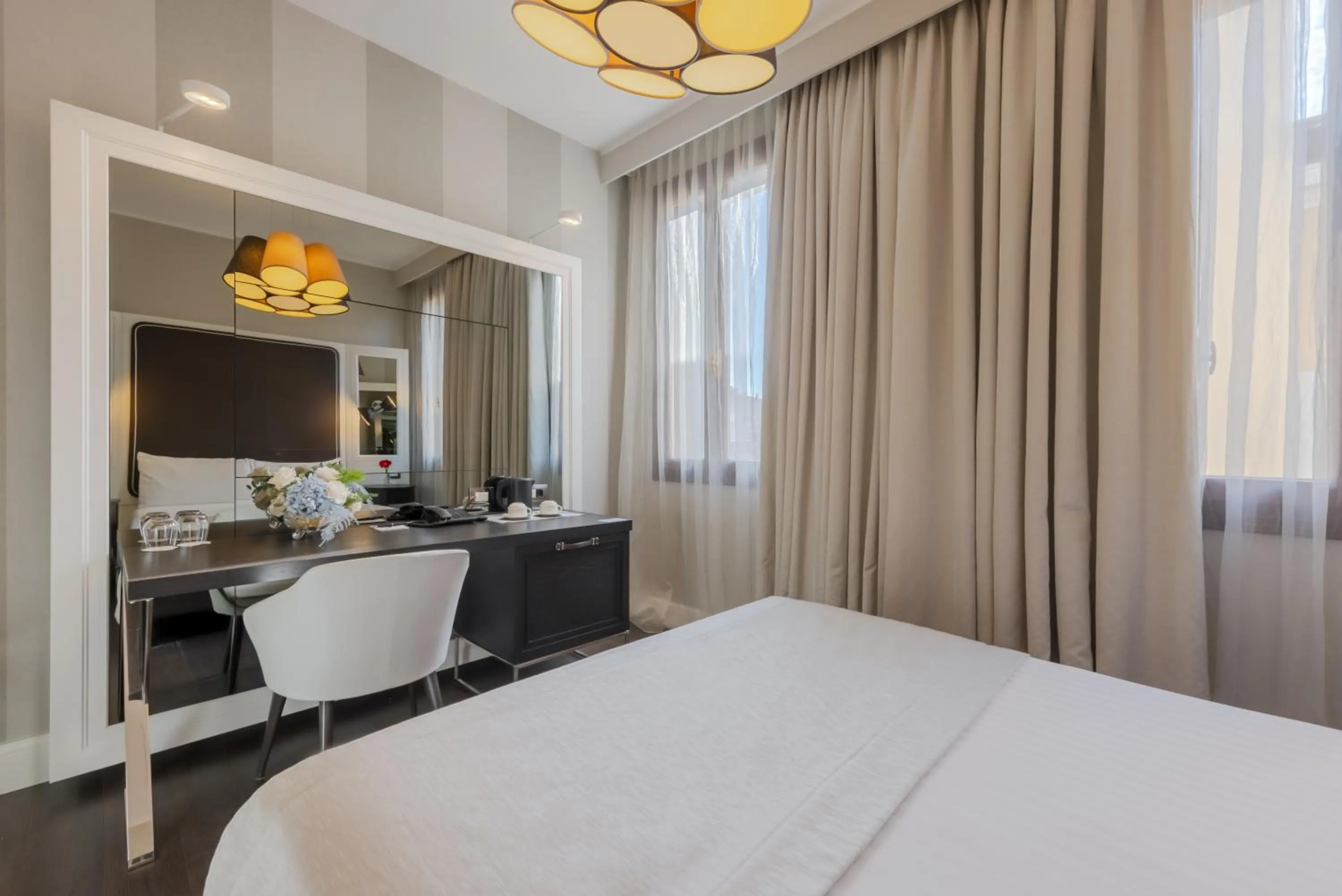 Bed in Hotel Grande Italia