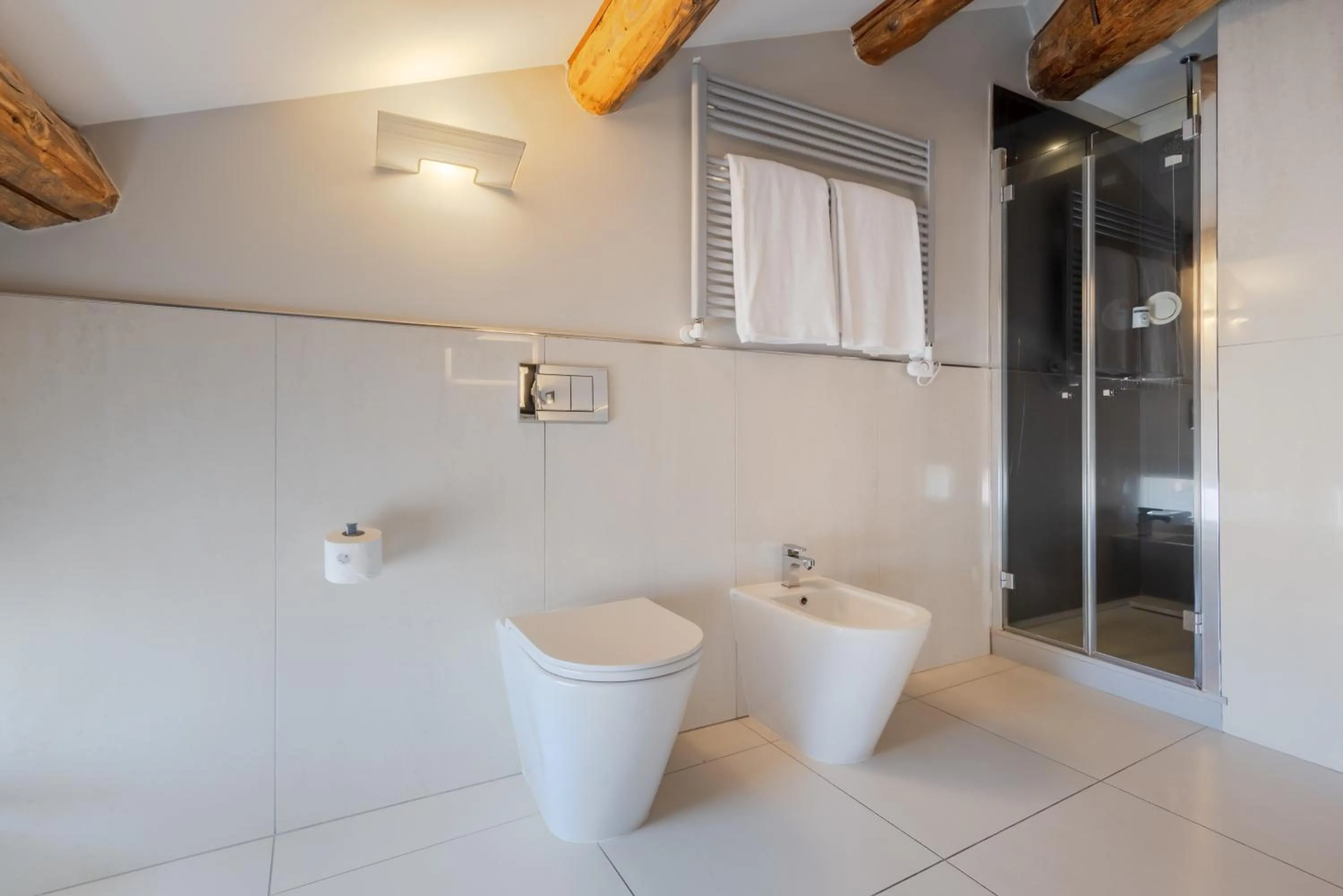 Bathroom in Hotel Grande Italia