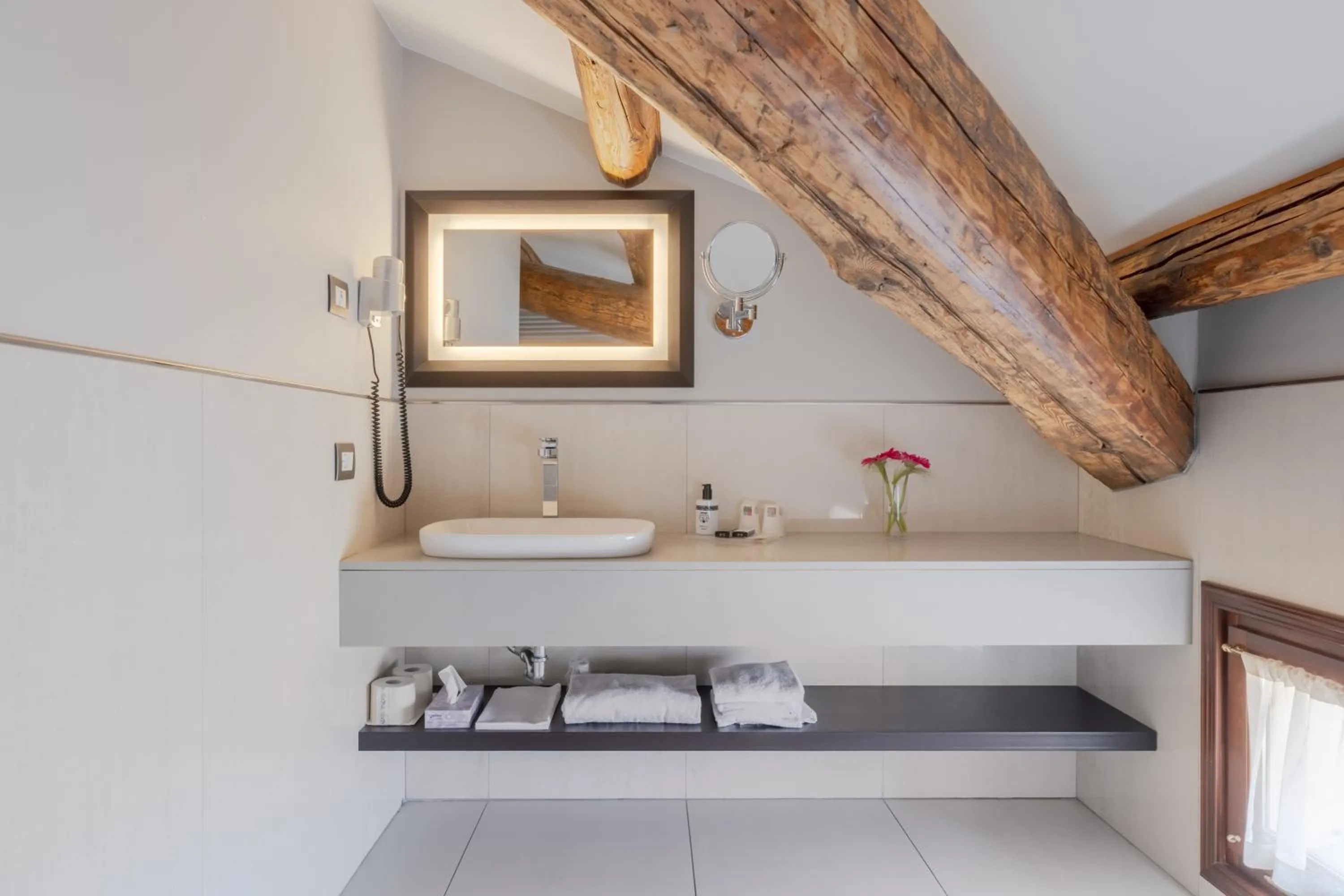 Bathroom in Hotel Grande Italia