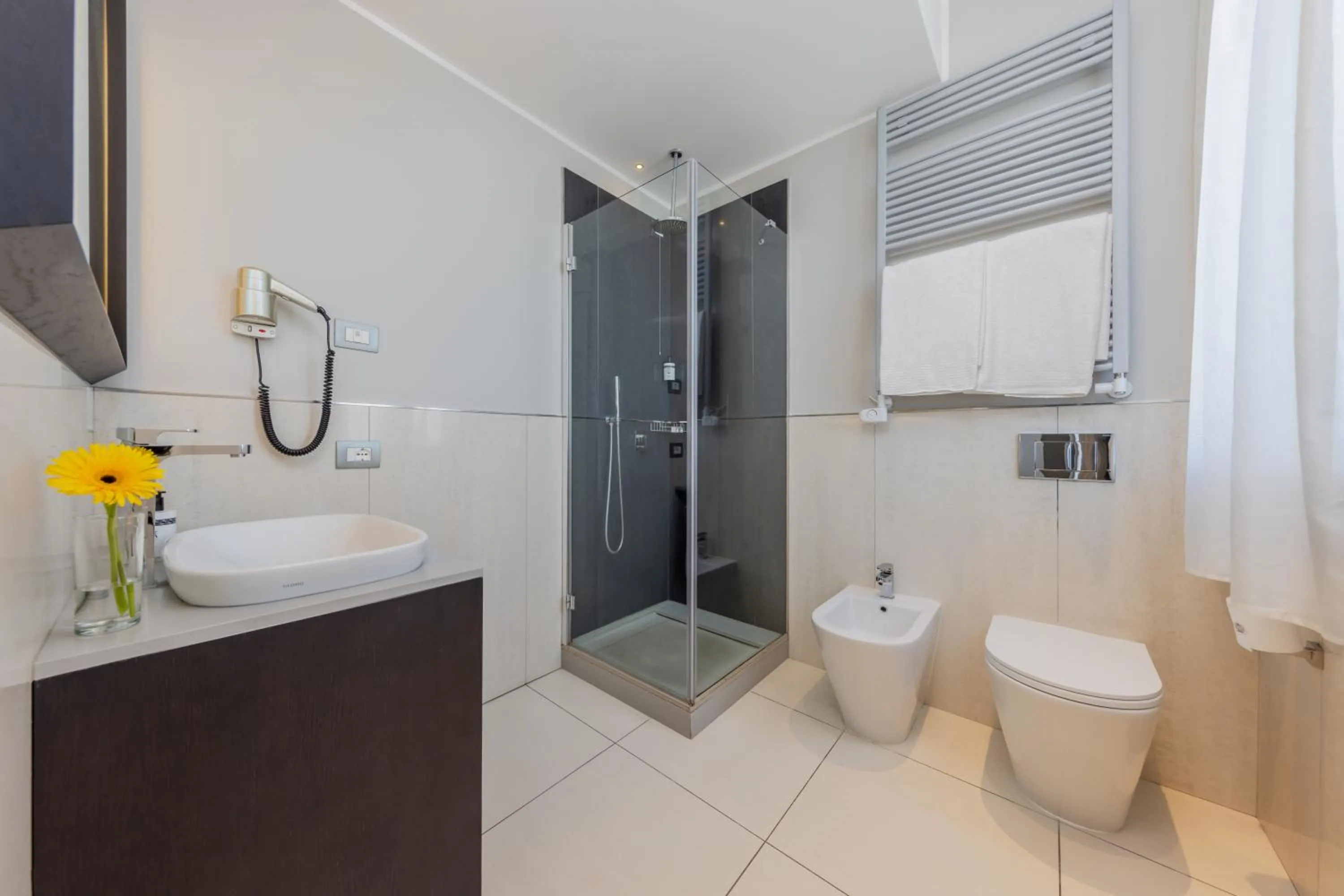 Bathroom in Hotel Grande Italia