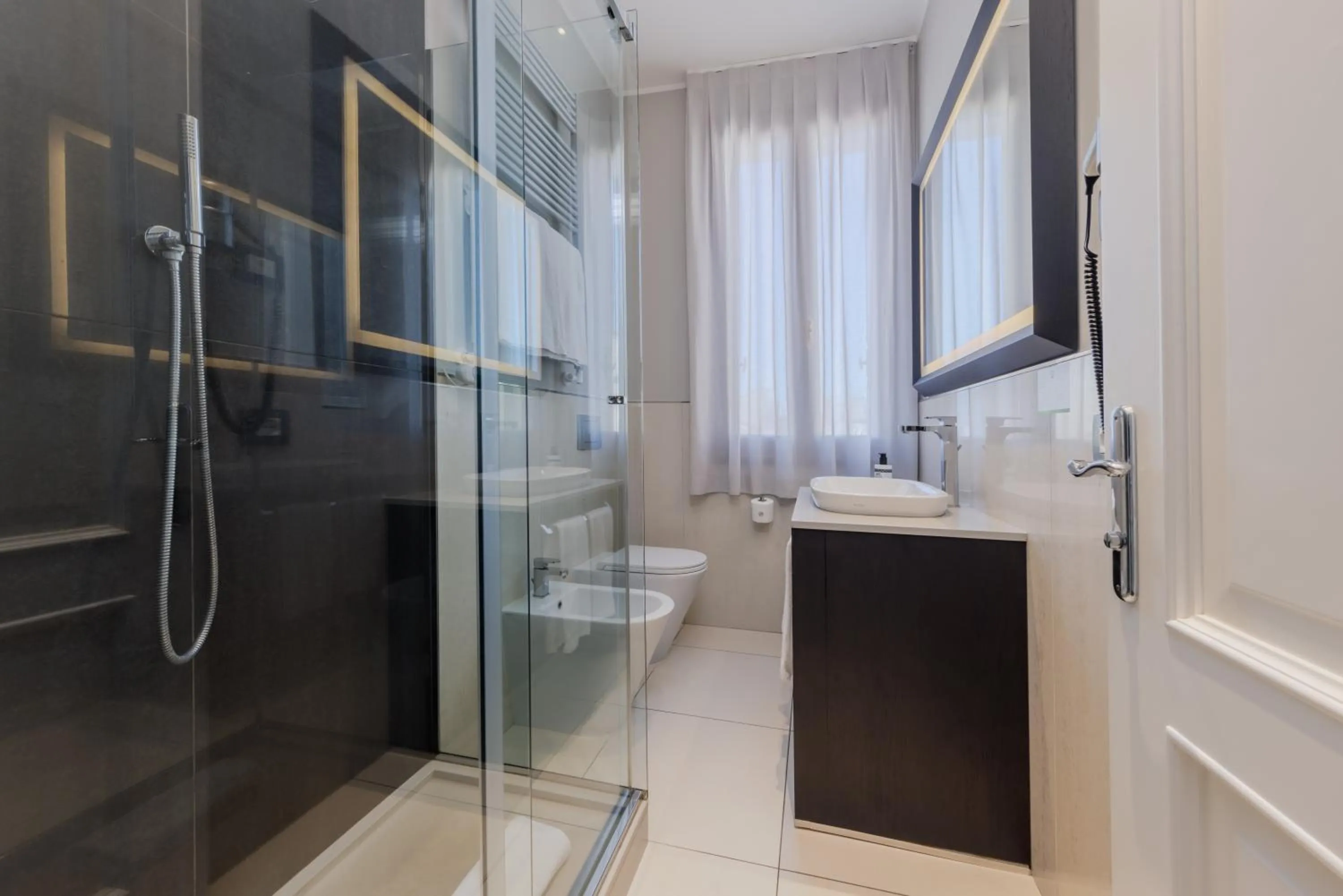 Bathroom in Hotel Grande Italia