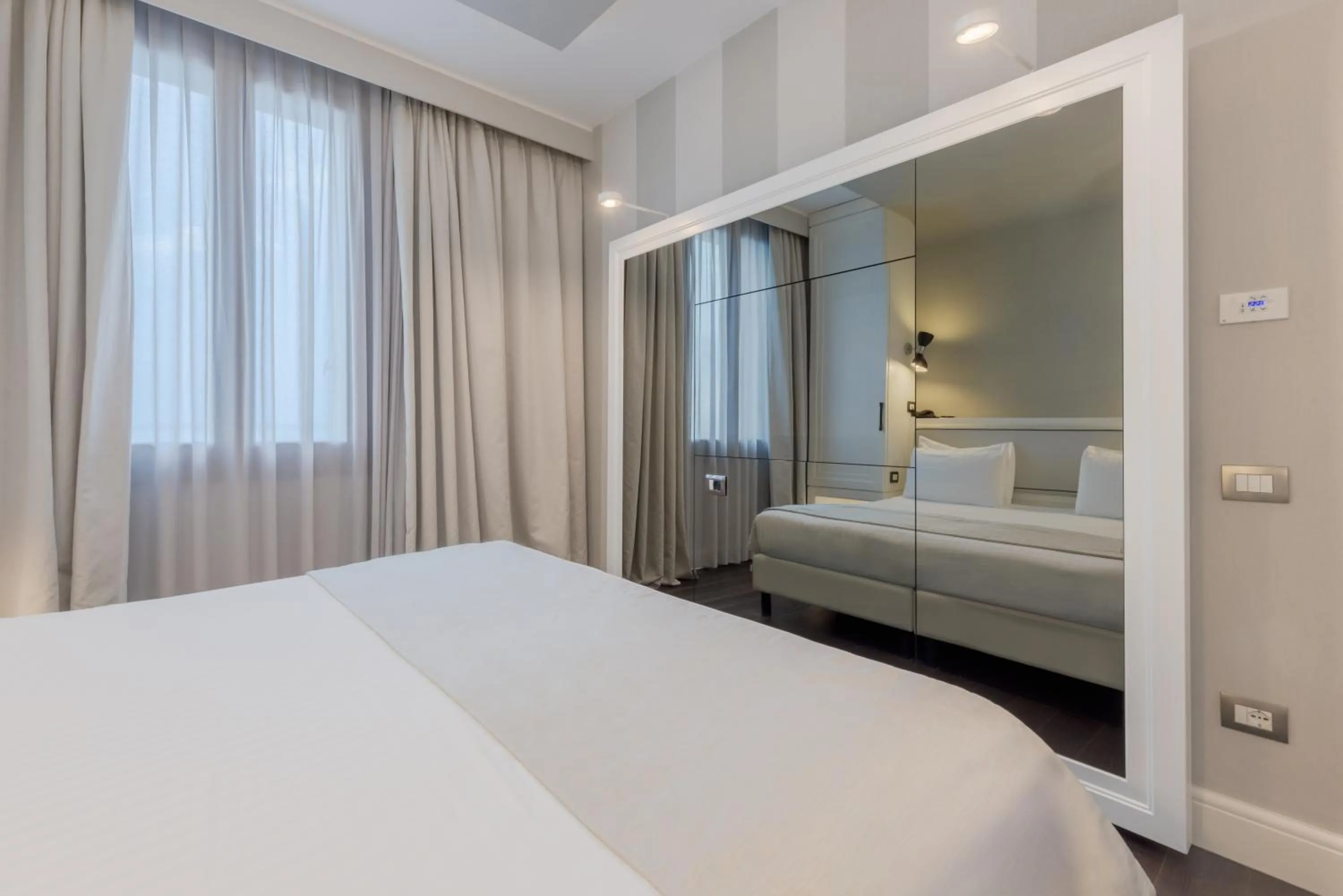 Bedroom, Bed in Hotel Grande Italia