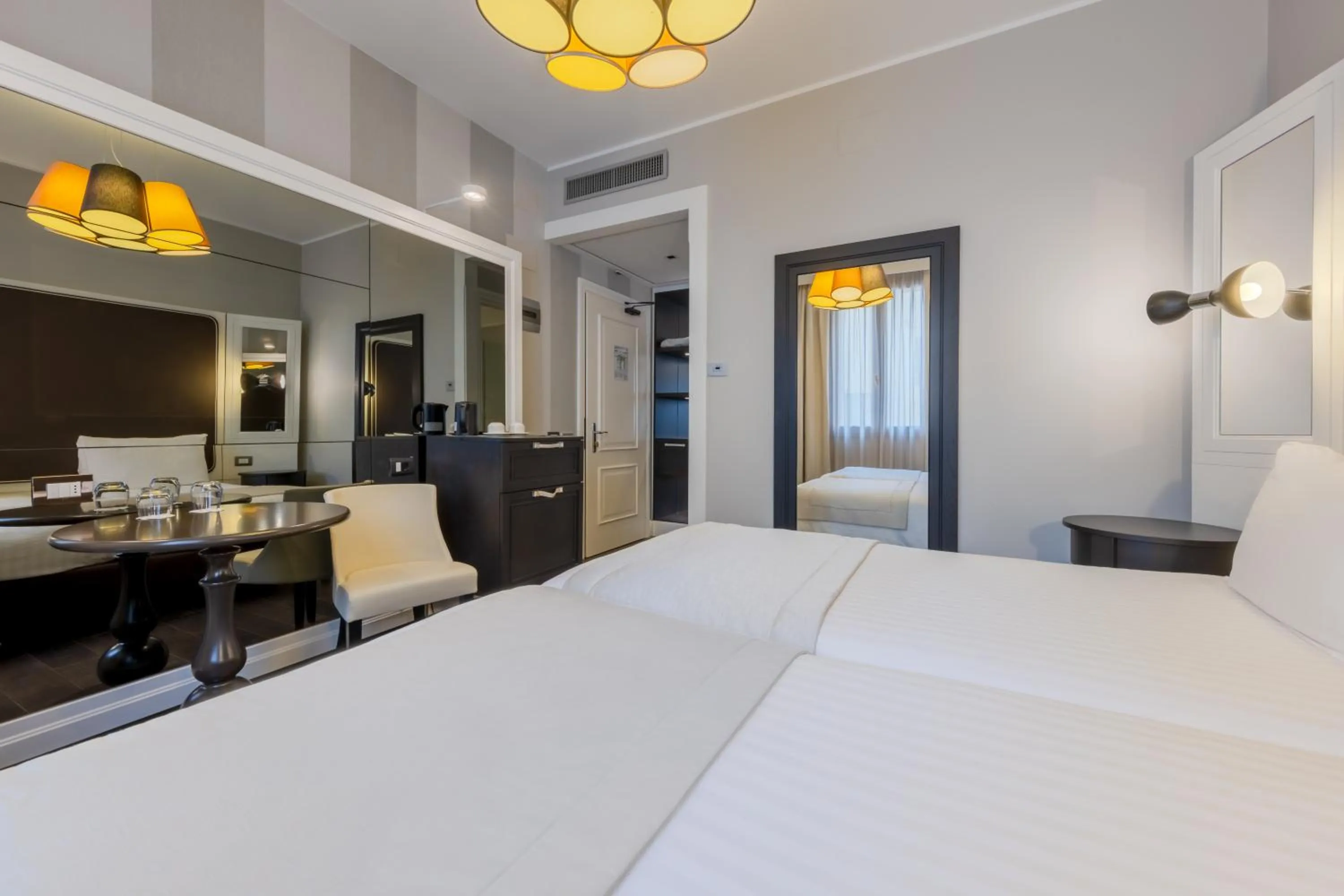 Bedroom, Bed in Hotel Grande Italia