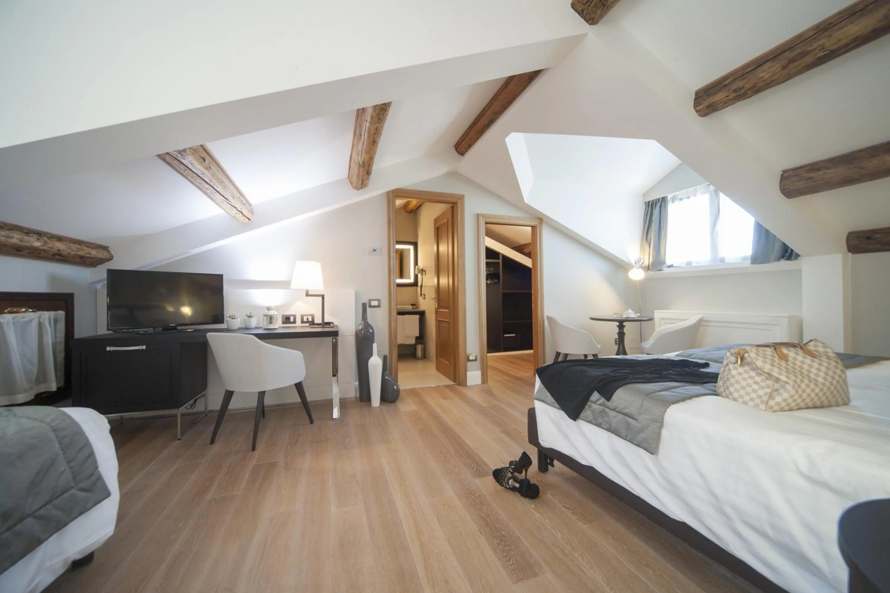 Bed in Hotel Grande Italia