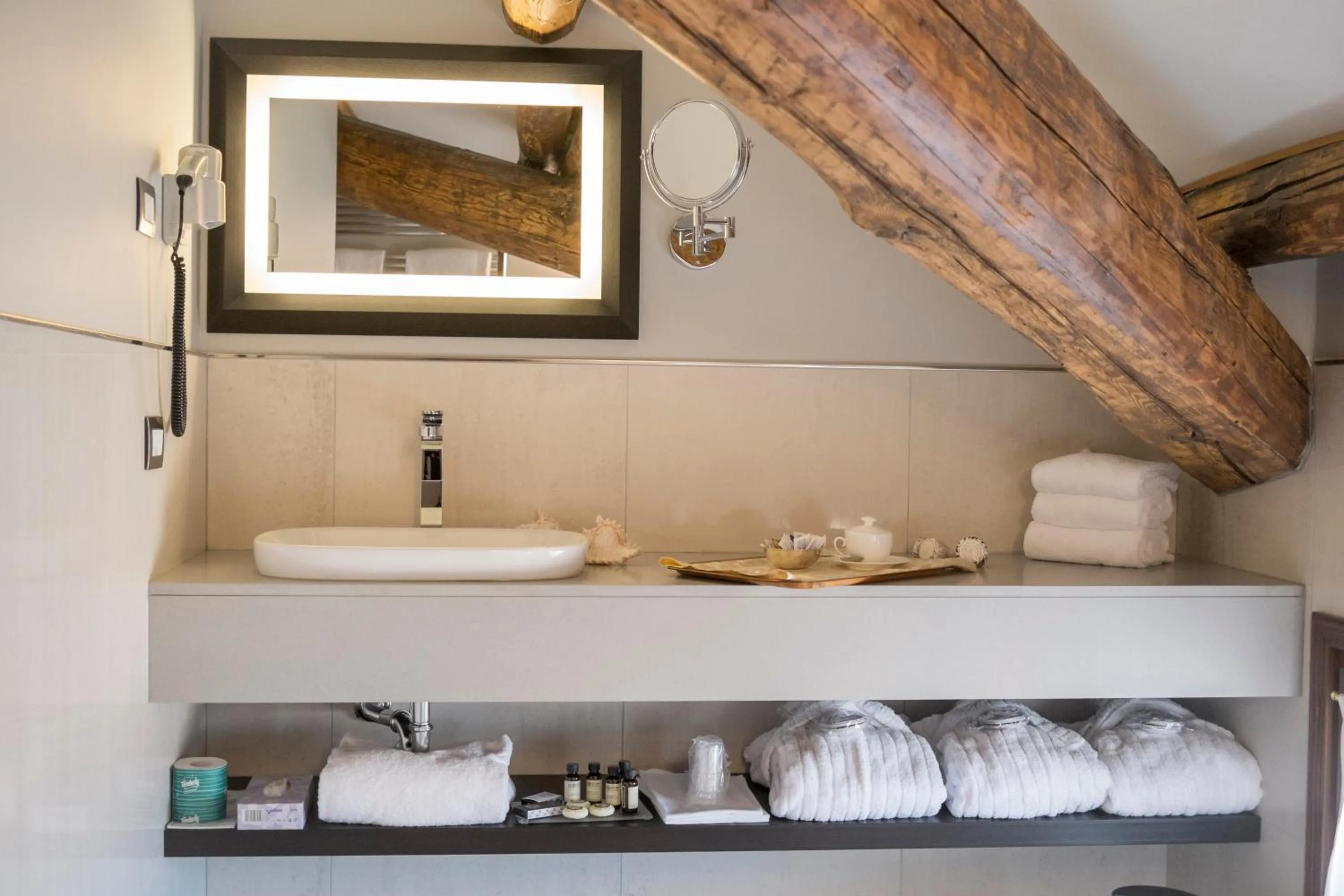 Bathroom in Hotel Grande Italia