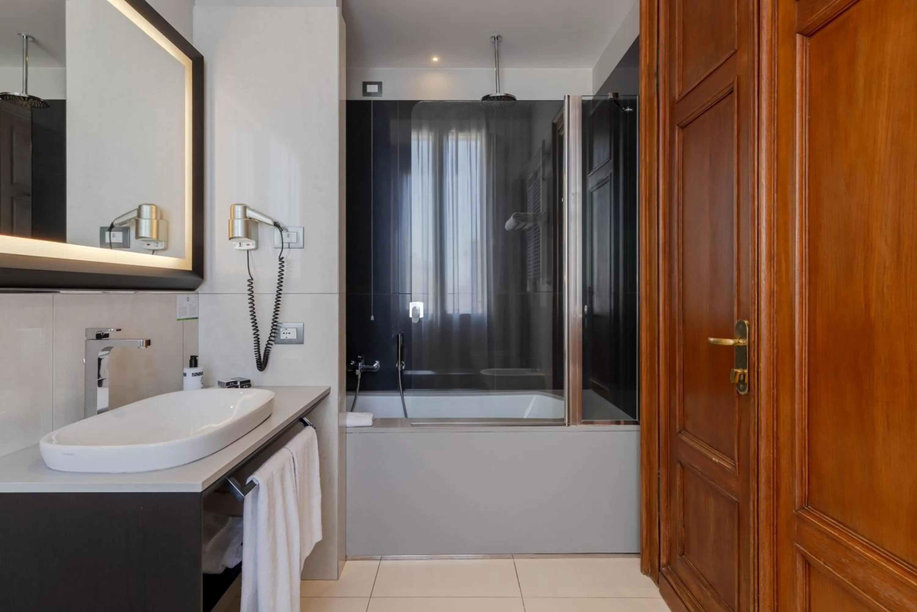 Bathroom in Hotel Grande Italia