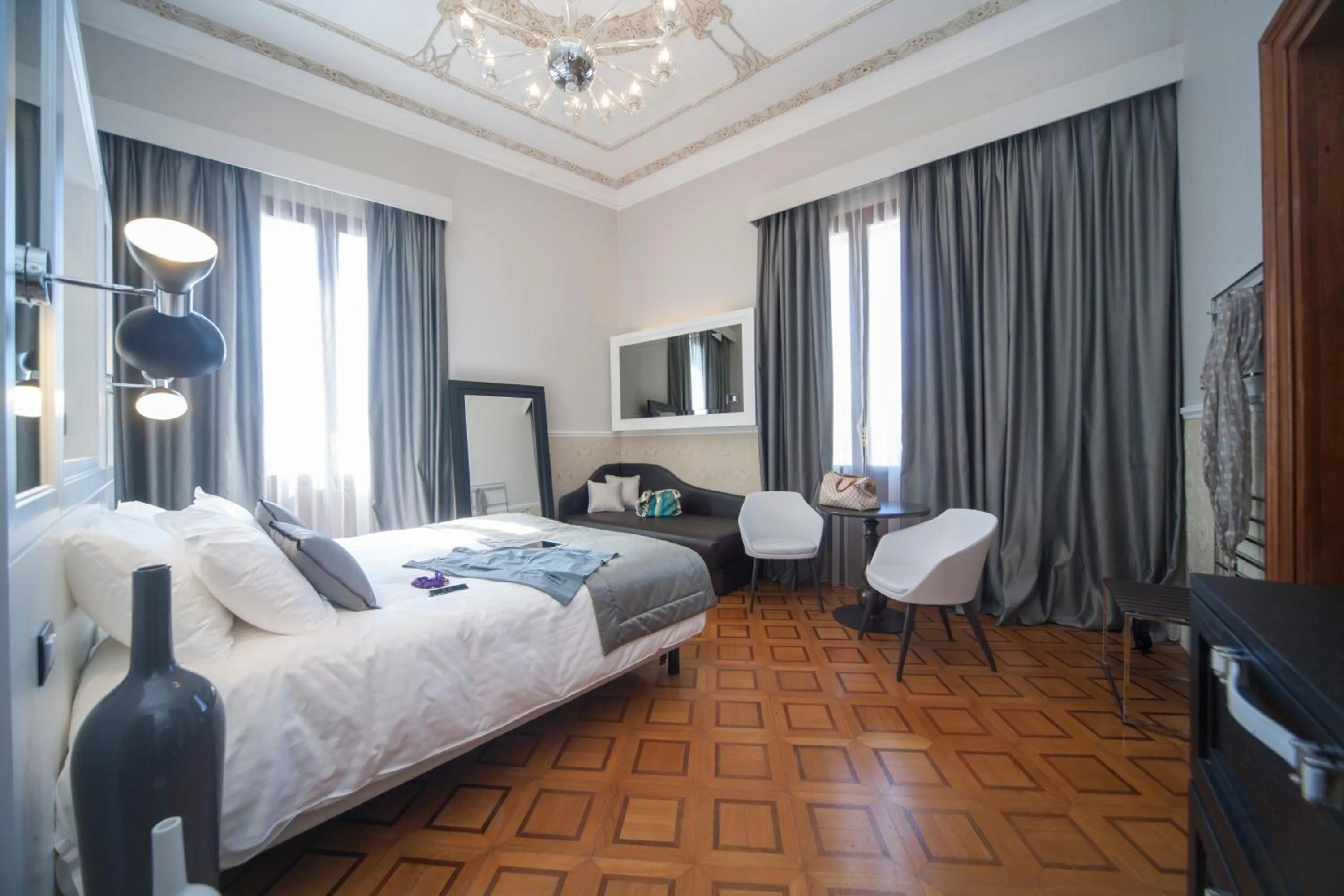 Bed in Hotel Grande Italia