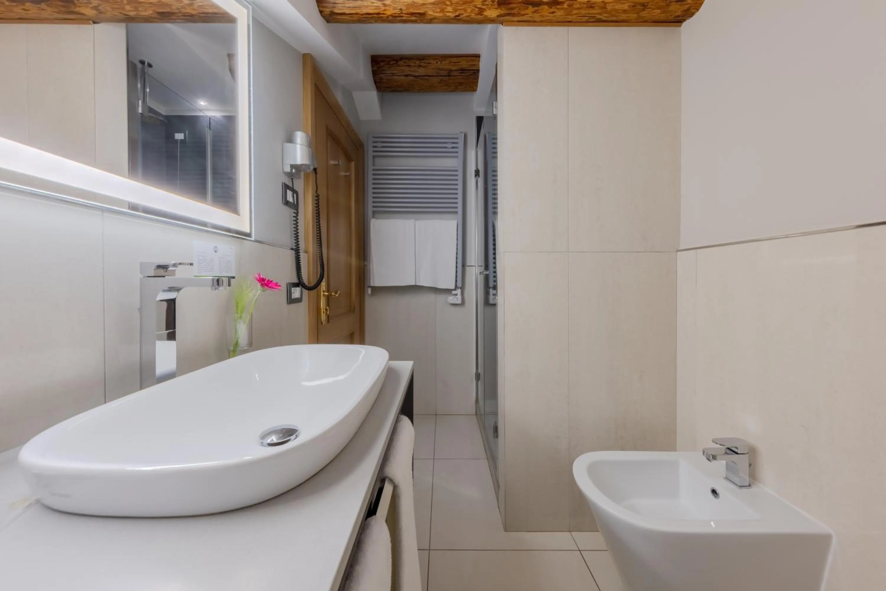 Bathroom in Hotel Grande Italia