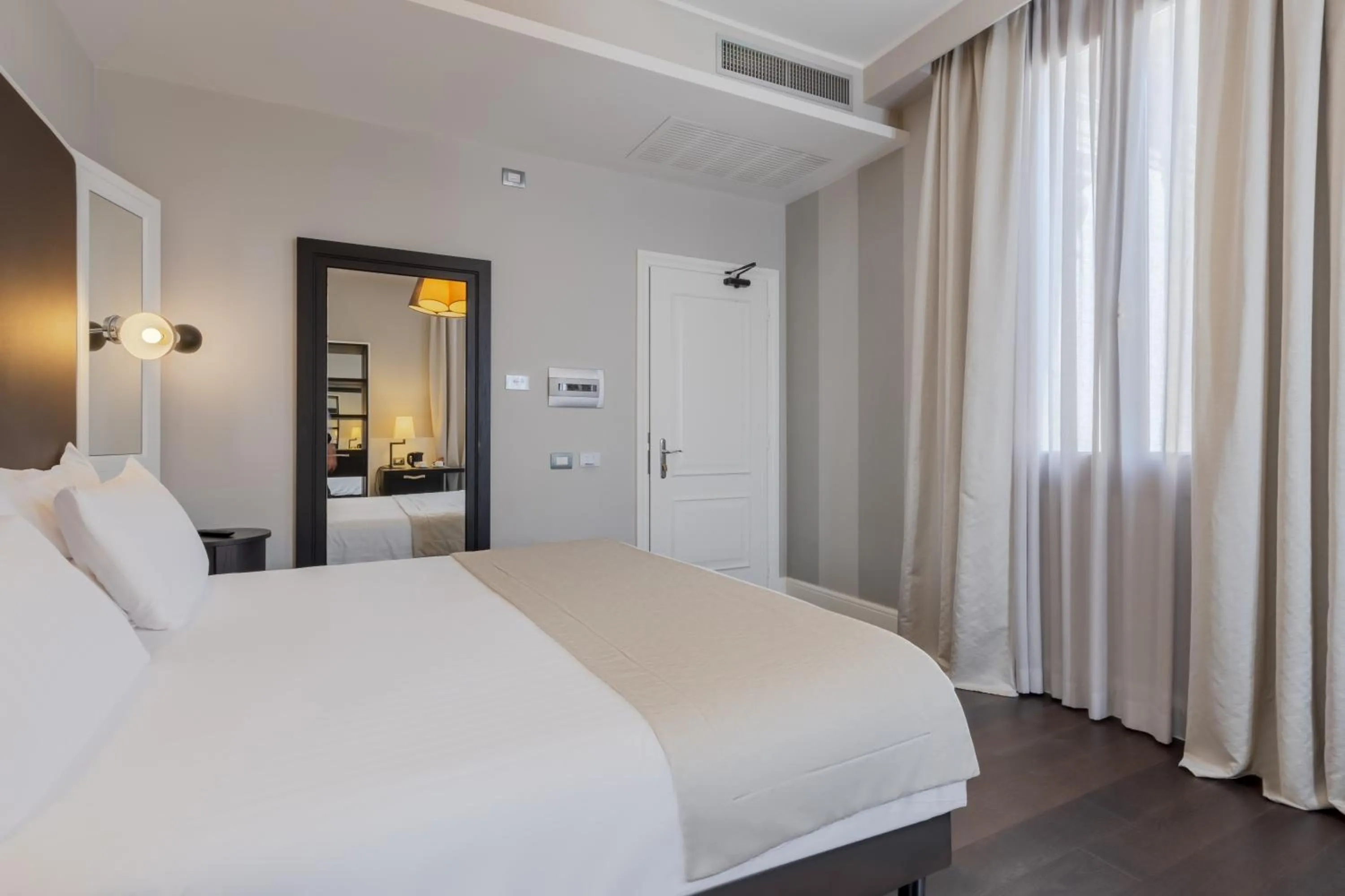 Bed in Hotel Grande Italia