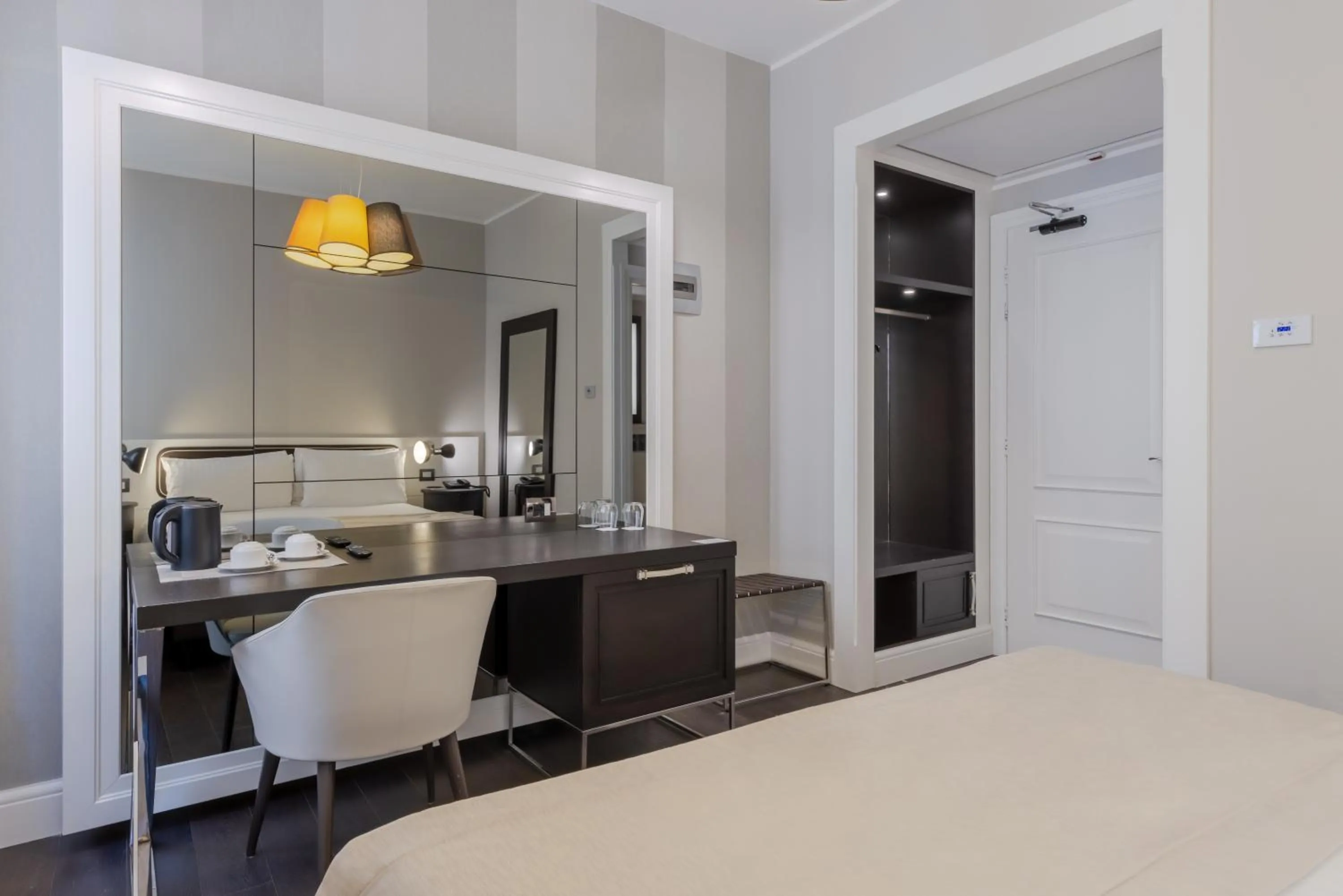 Bed in Hotel Grande Italia