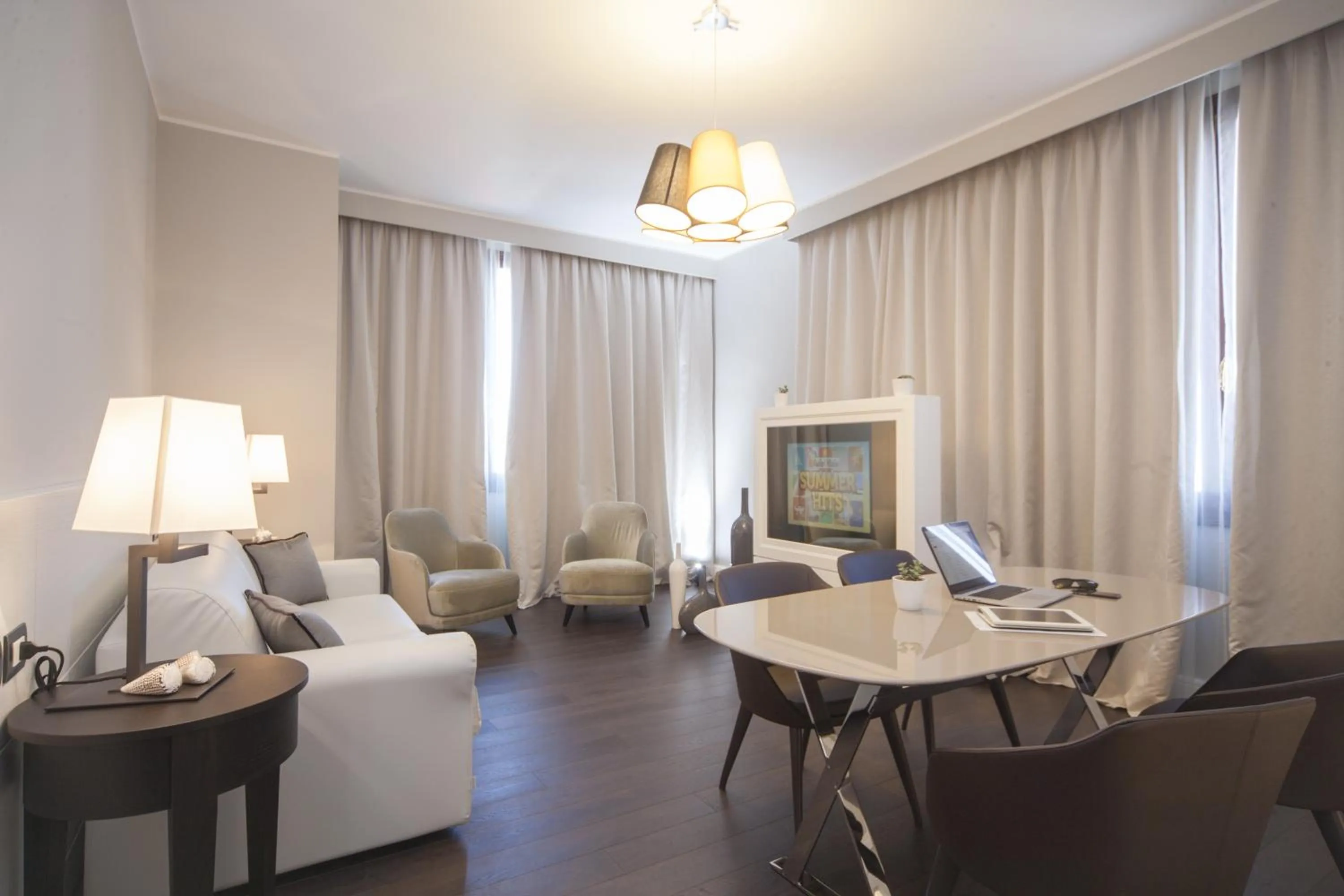 TV and multimedia in Hotel Grande Italia
