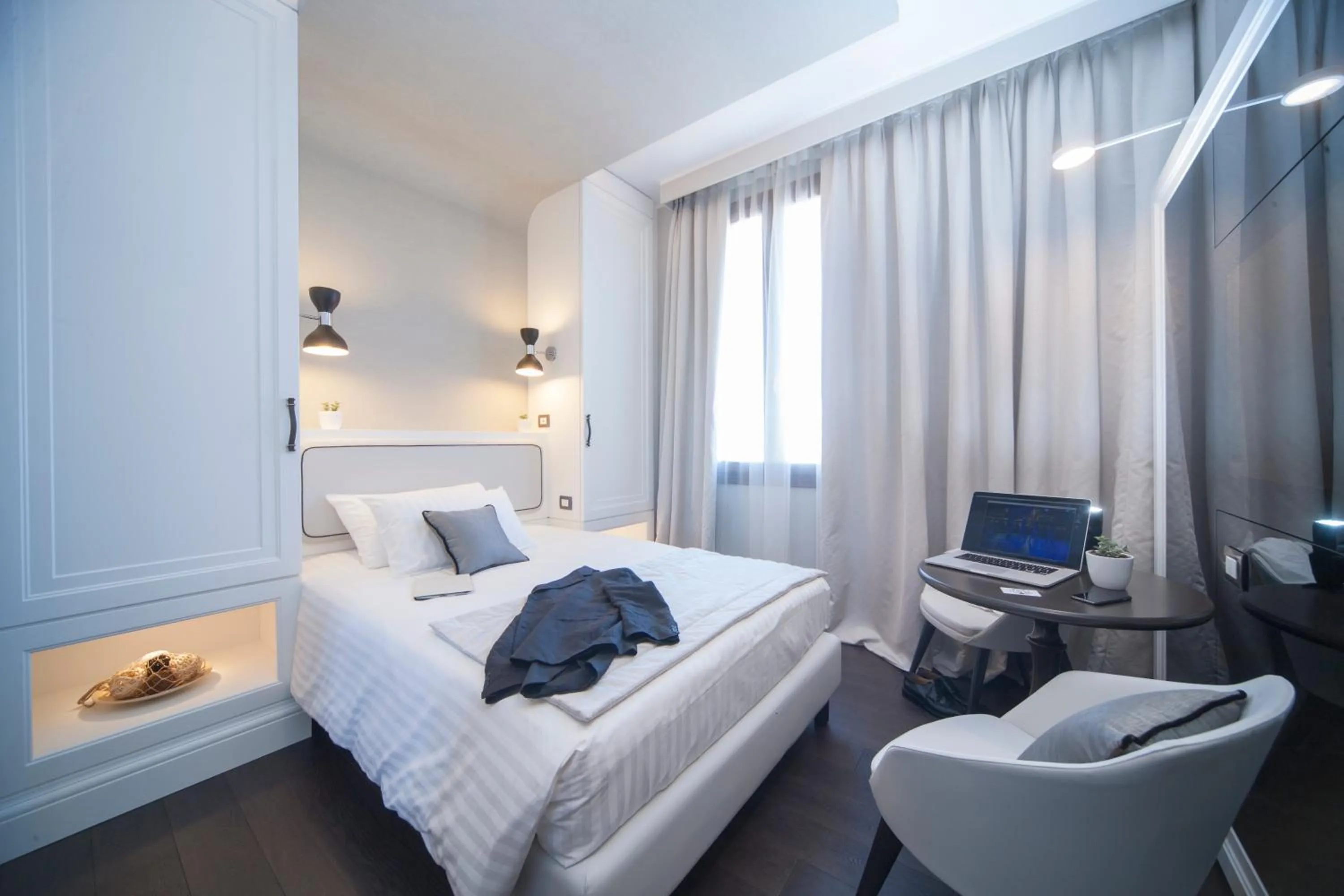 Bed in Hotel Grande Italia