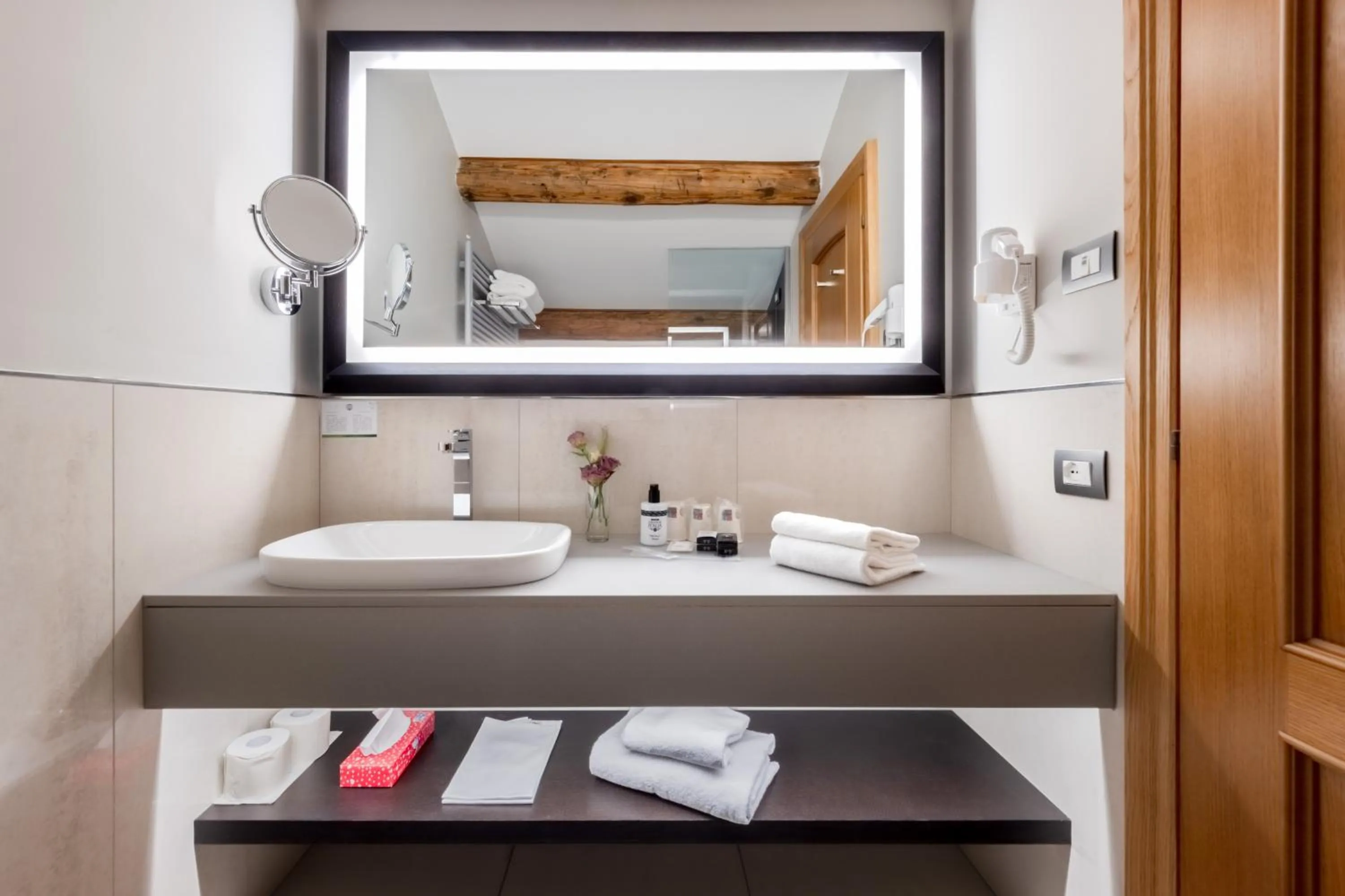 Bathroom in Hotel Grande Italia