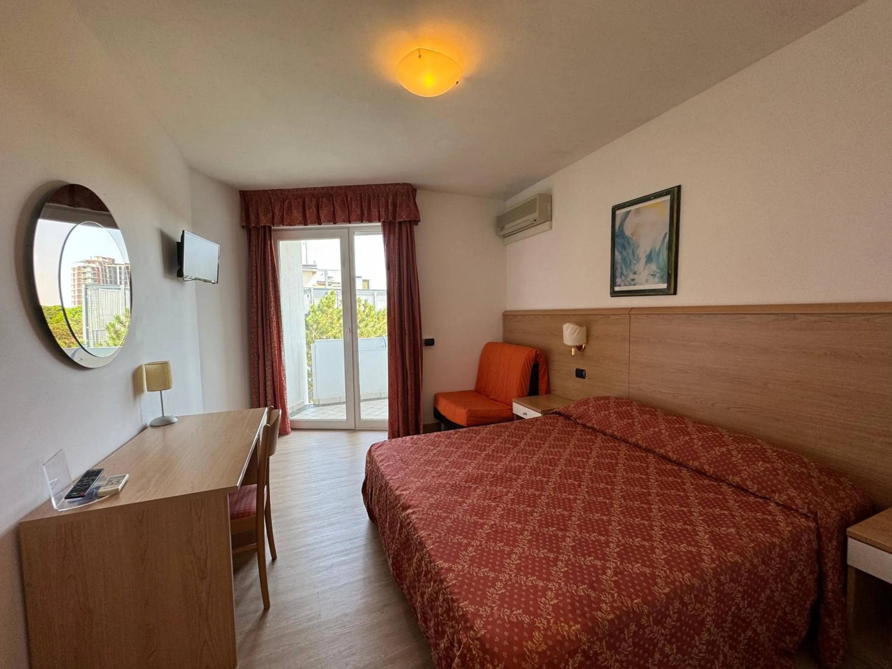 Bed in Hotel Carlton