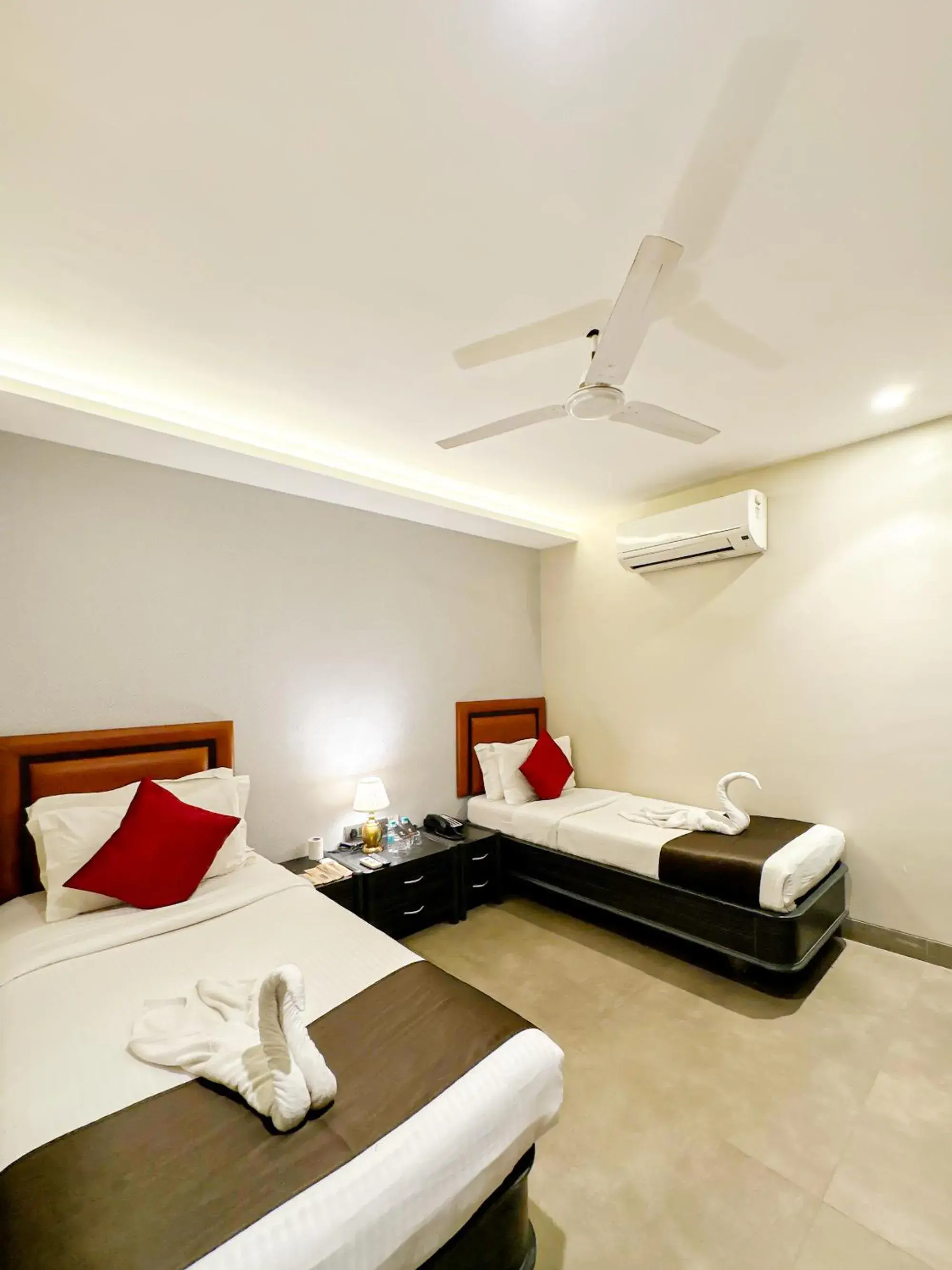 Super Deluxe Twin in Gulf Hotel Mumbai- The Boutique Hotel Colaba Mumbai Super Deluxe Twin in Gulf Hotel Mumbai- The Boutique Hotel Colaba Mumbai