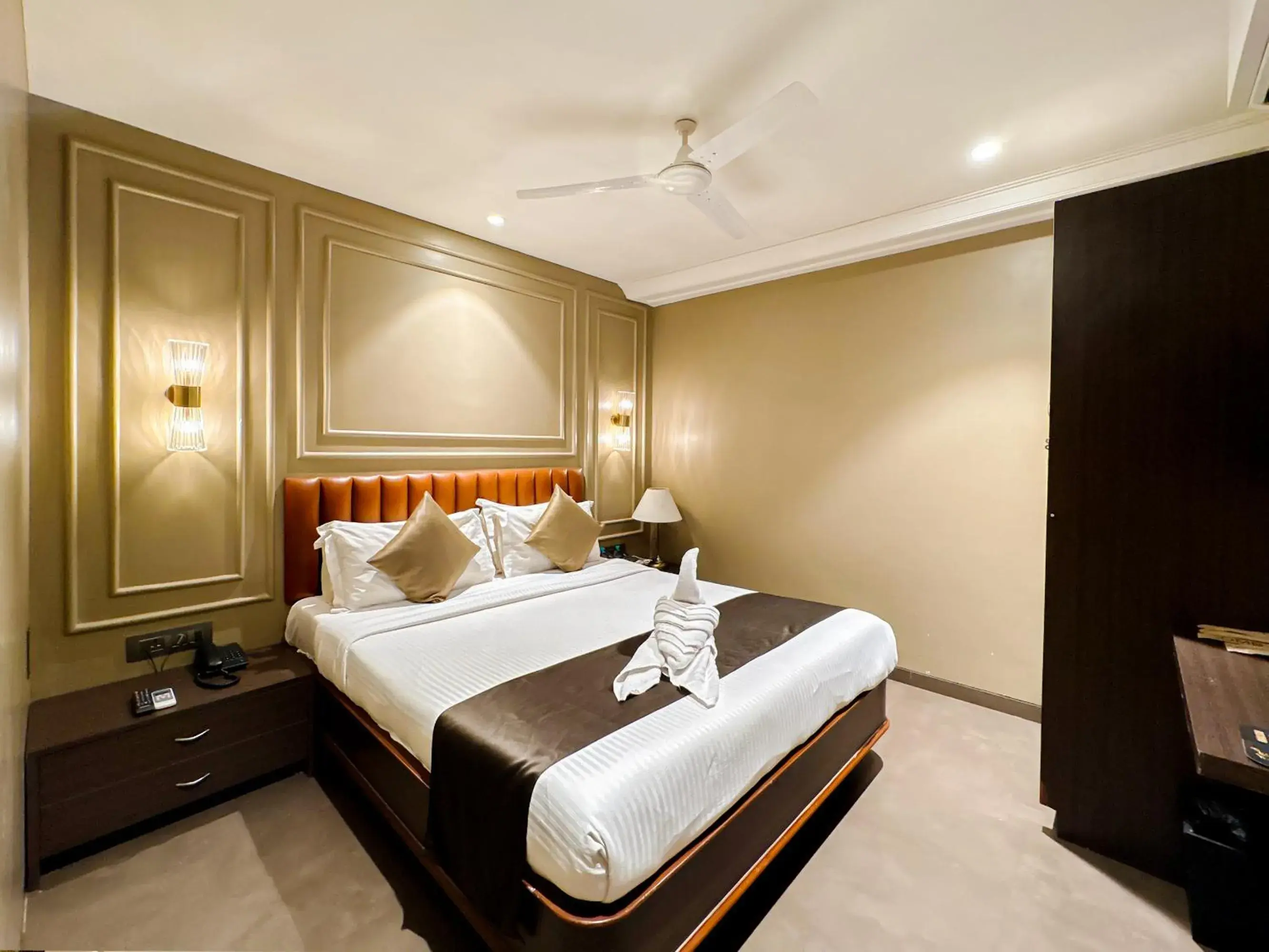 Super DLX Double in Gulf Hotel Mumbai- The Boutique Hotel Colaba Mumbai Super DLX Double in Gulf Hotel Mumbai- The Boutique Hotel Colaba Mumbai