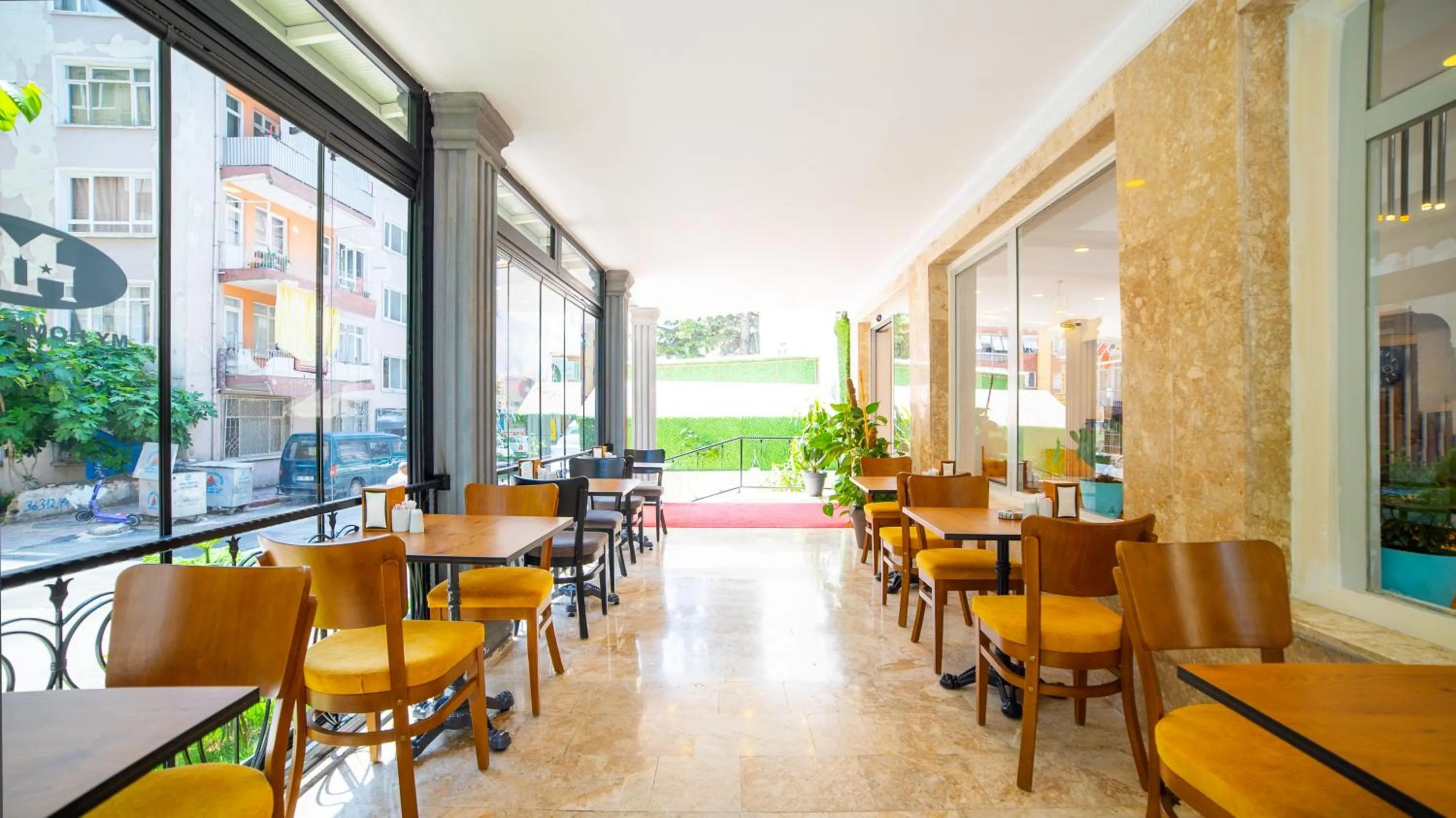 Restaurant/places to eat in My Home Hotel Antalya City Center