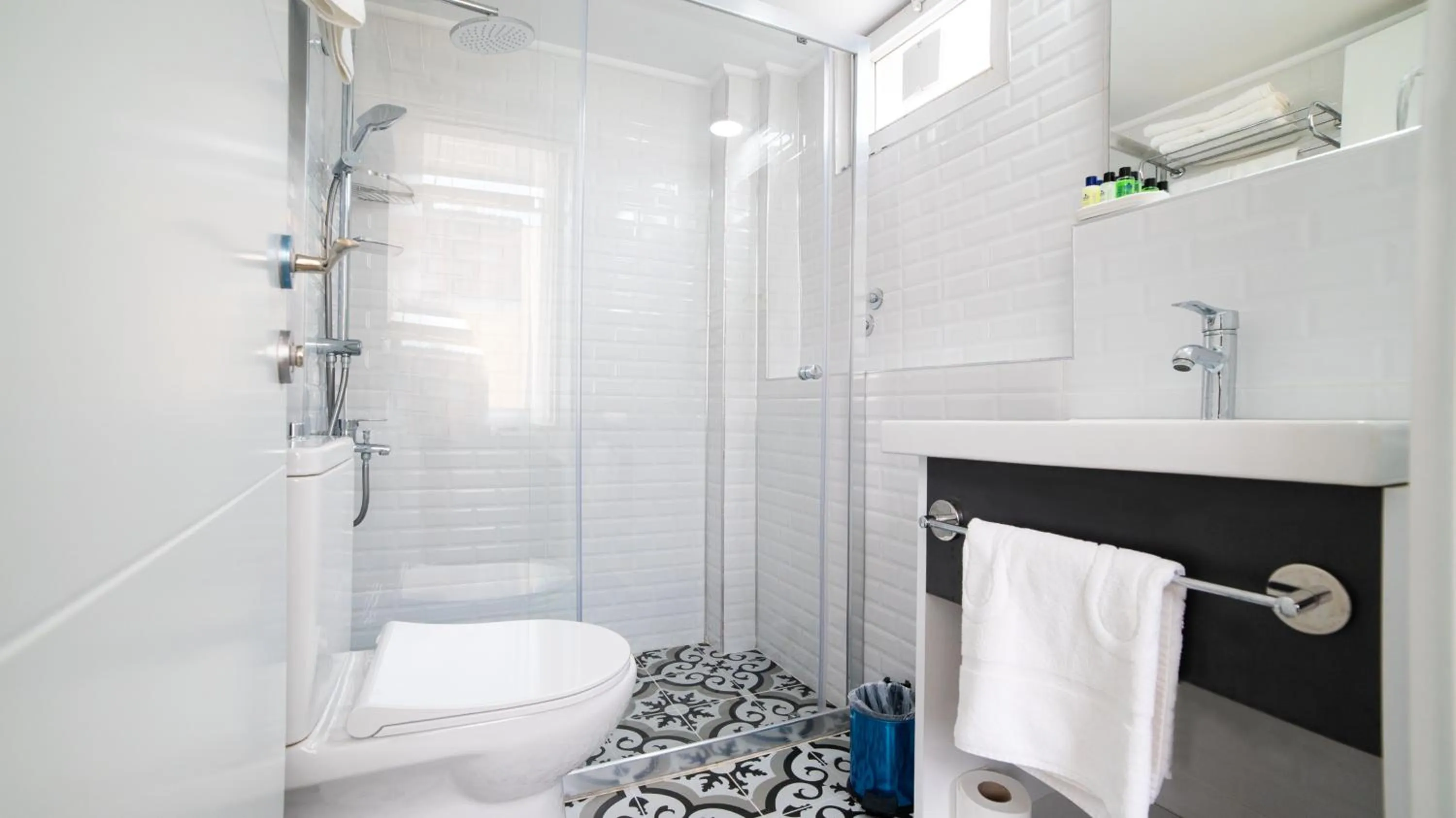 Shower in My Home Hotel Antalya City Center