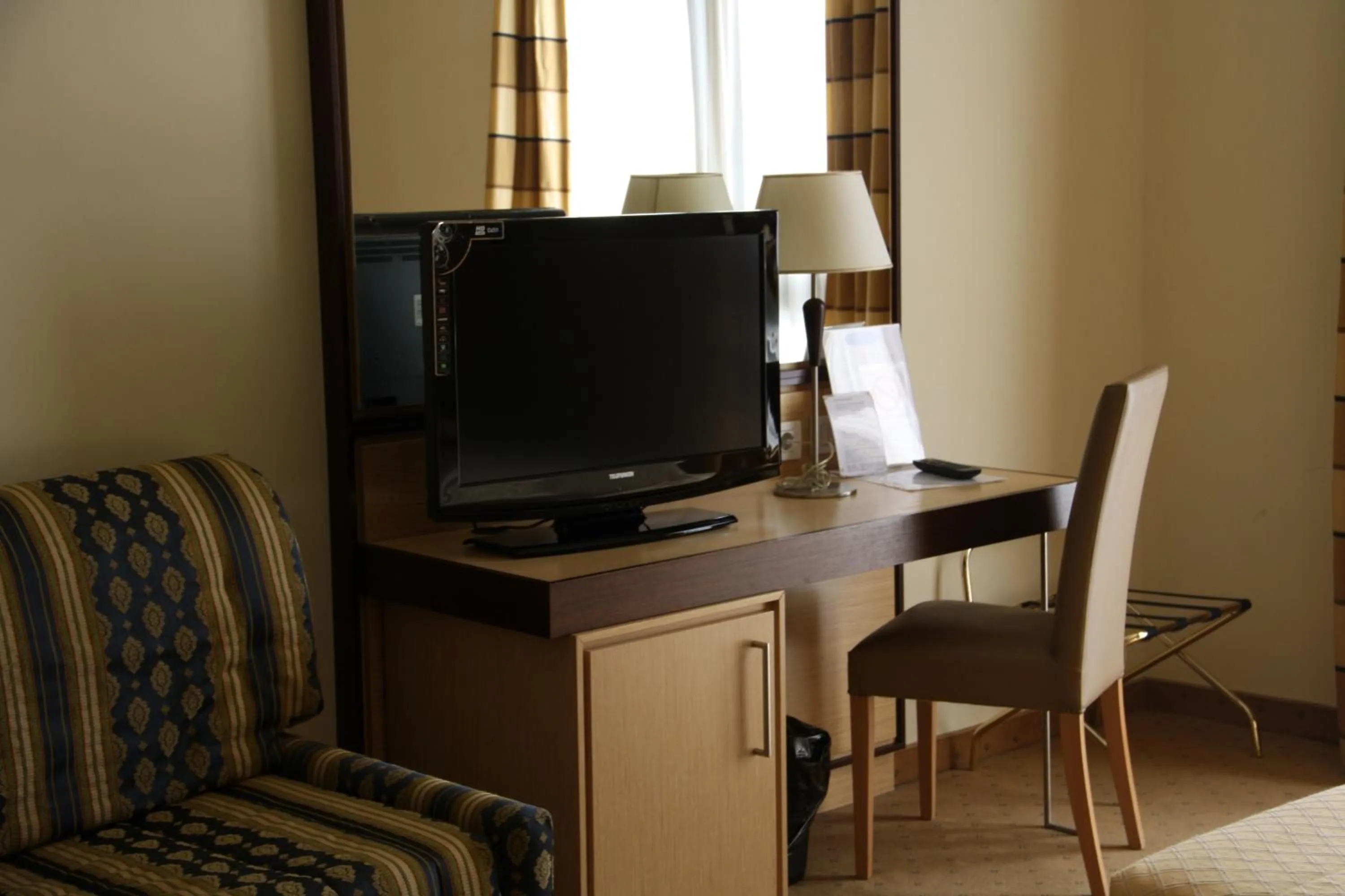 TV and multimedia in Inn Hotel