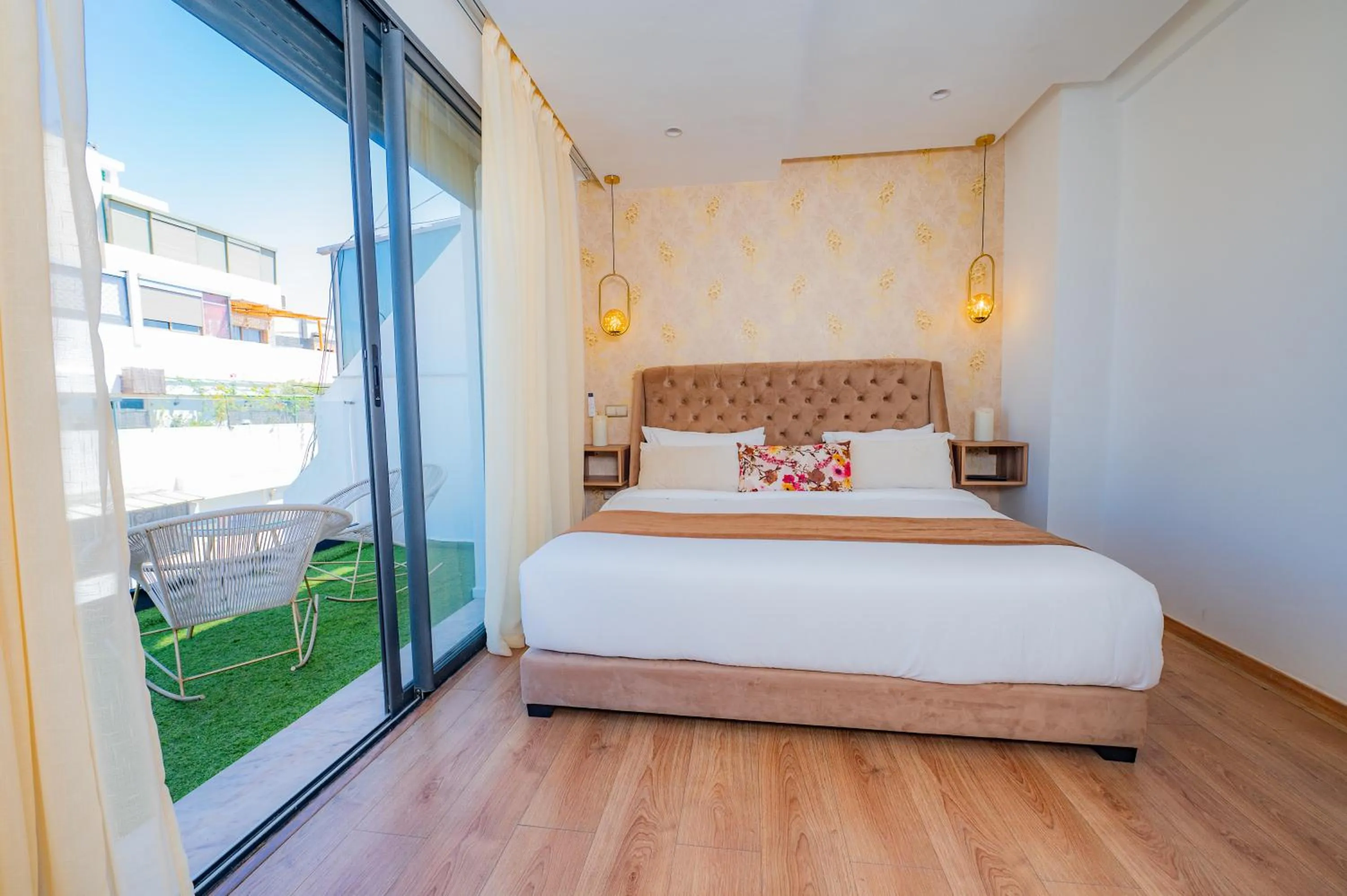 Bedroom, Bed in Family Aparthotel