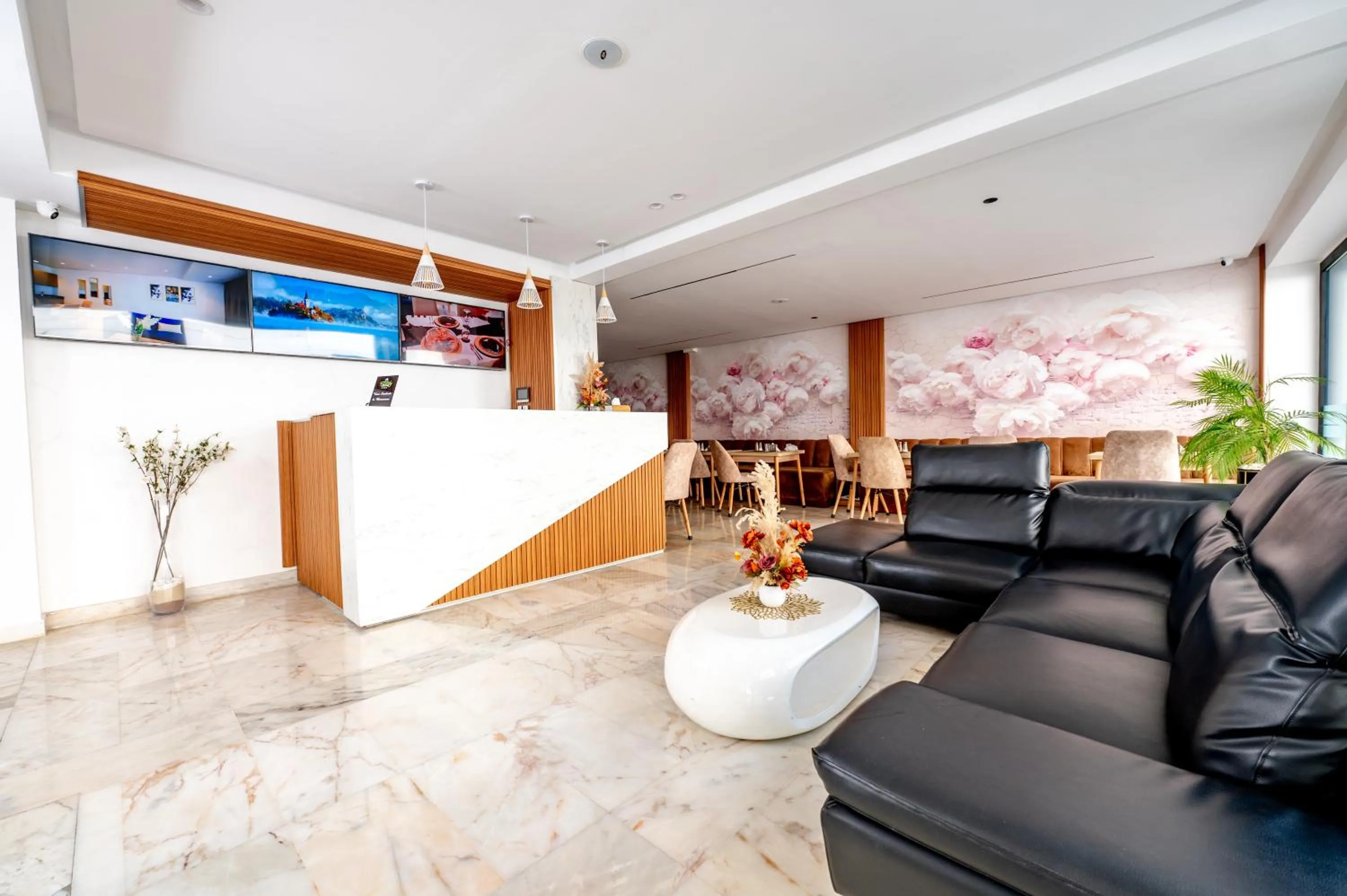 Lobby or reception in Family Aparthotel